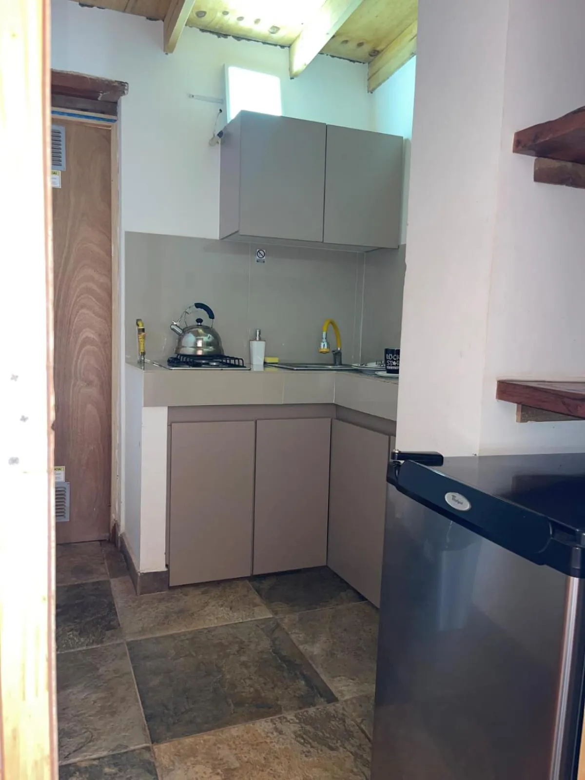 Kitchen or kitchenette in Hotel La Cochera