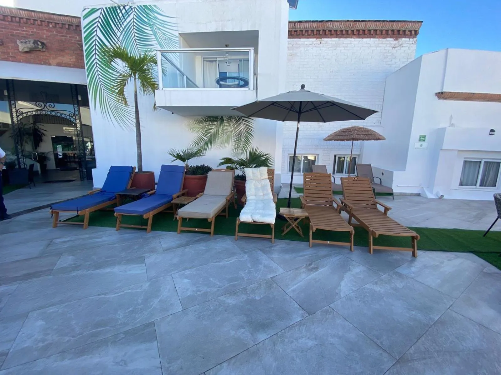 Solarium in Loft Hotel Malecón Vallarta
