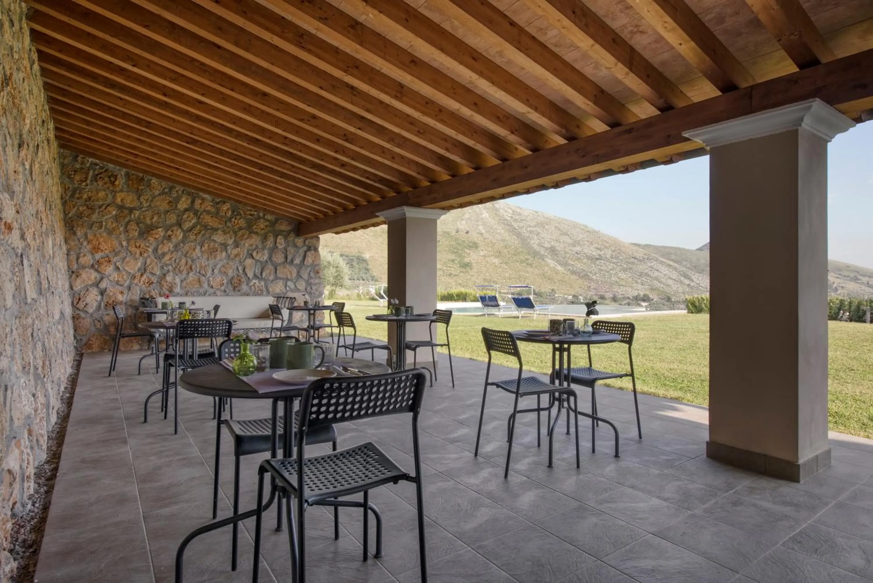 Patio in Collina Degli Ulivi B&B