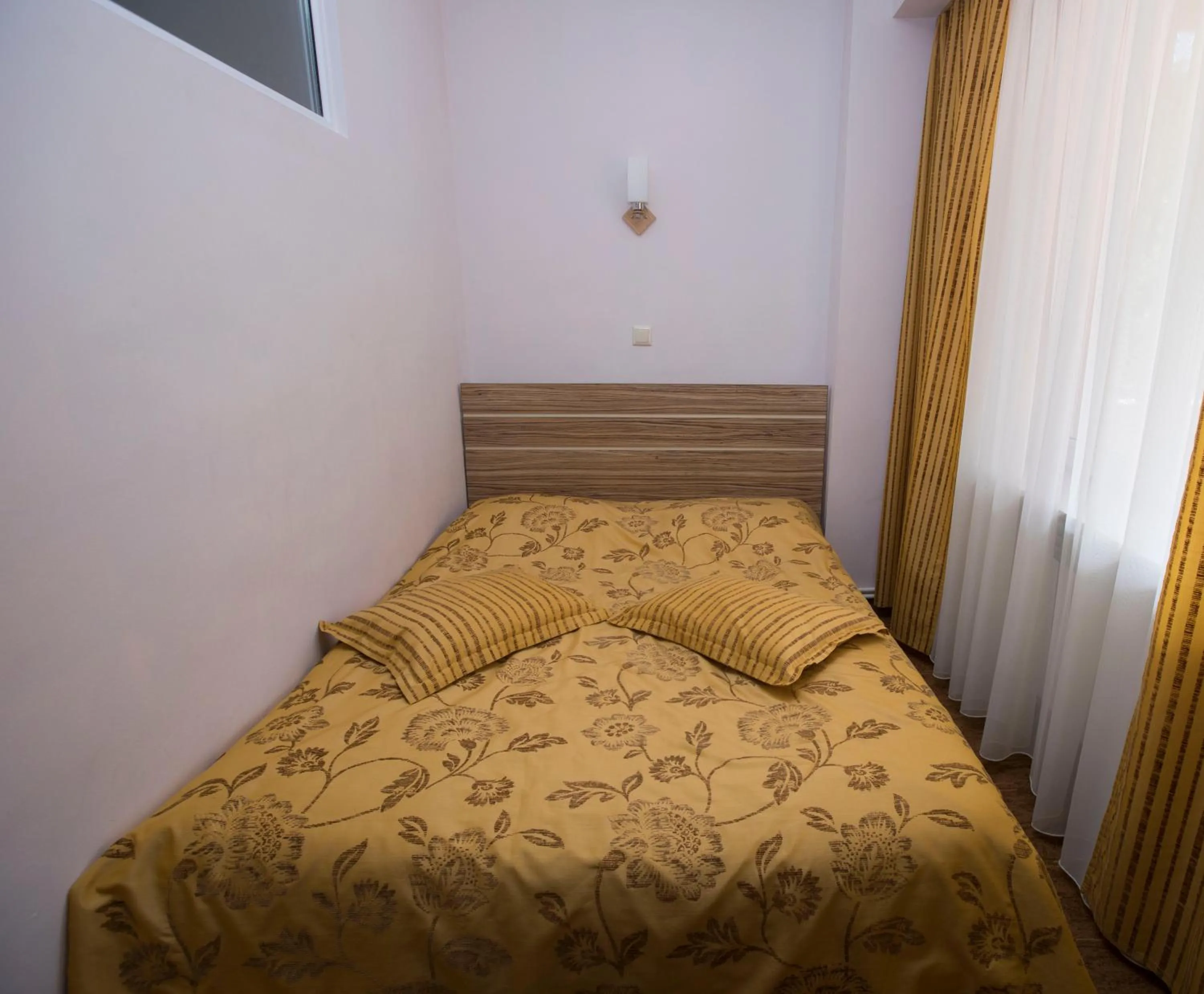Bedroom, Bed in Tsaghkahovit Hotel