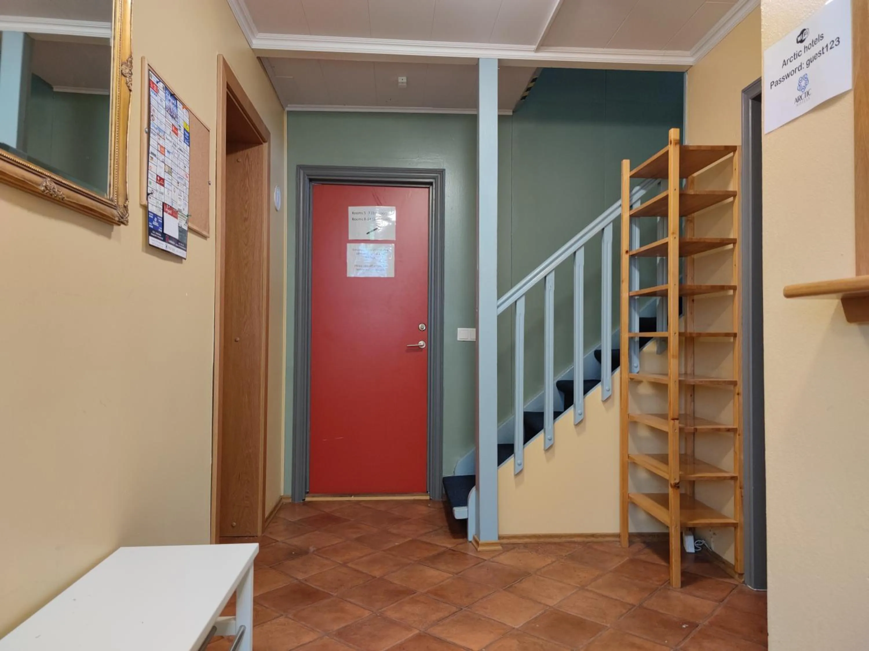 Facade/entrance in 550 Guesthouse