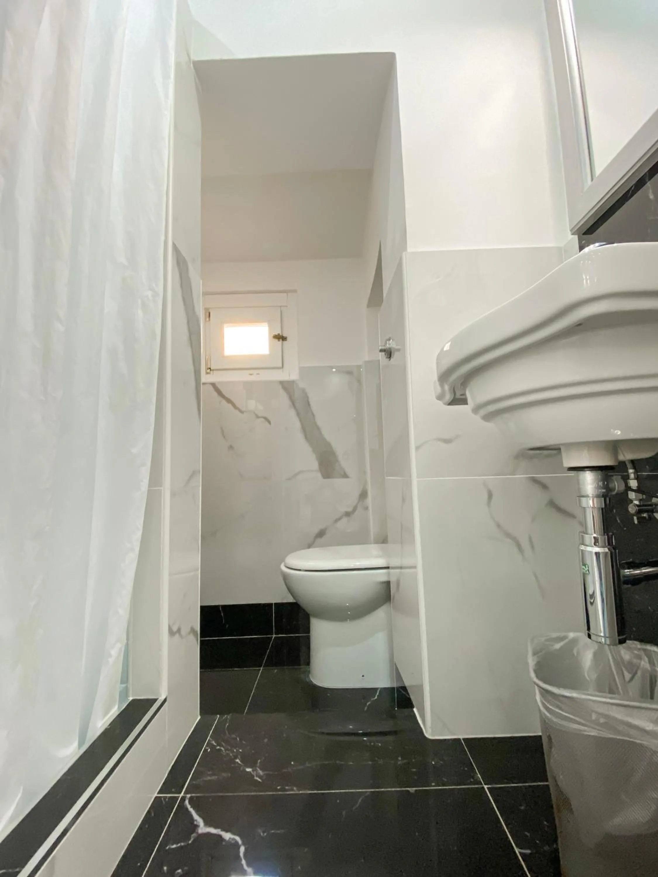 Bathroom in Locanda Parlamento