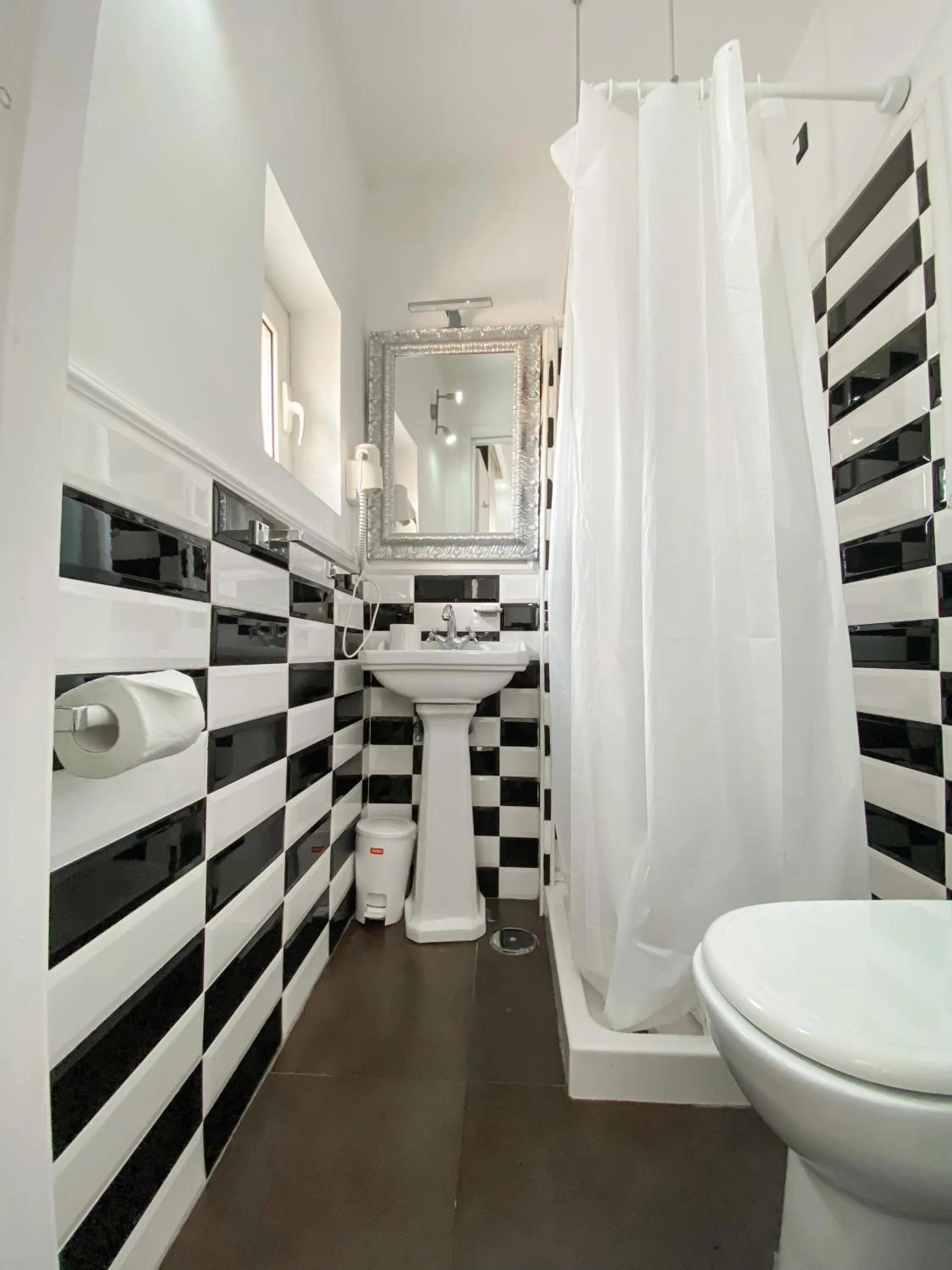 Bathroom in Locanda Parlamento