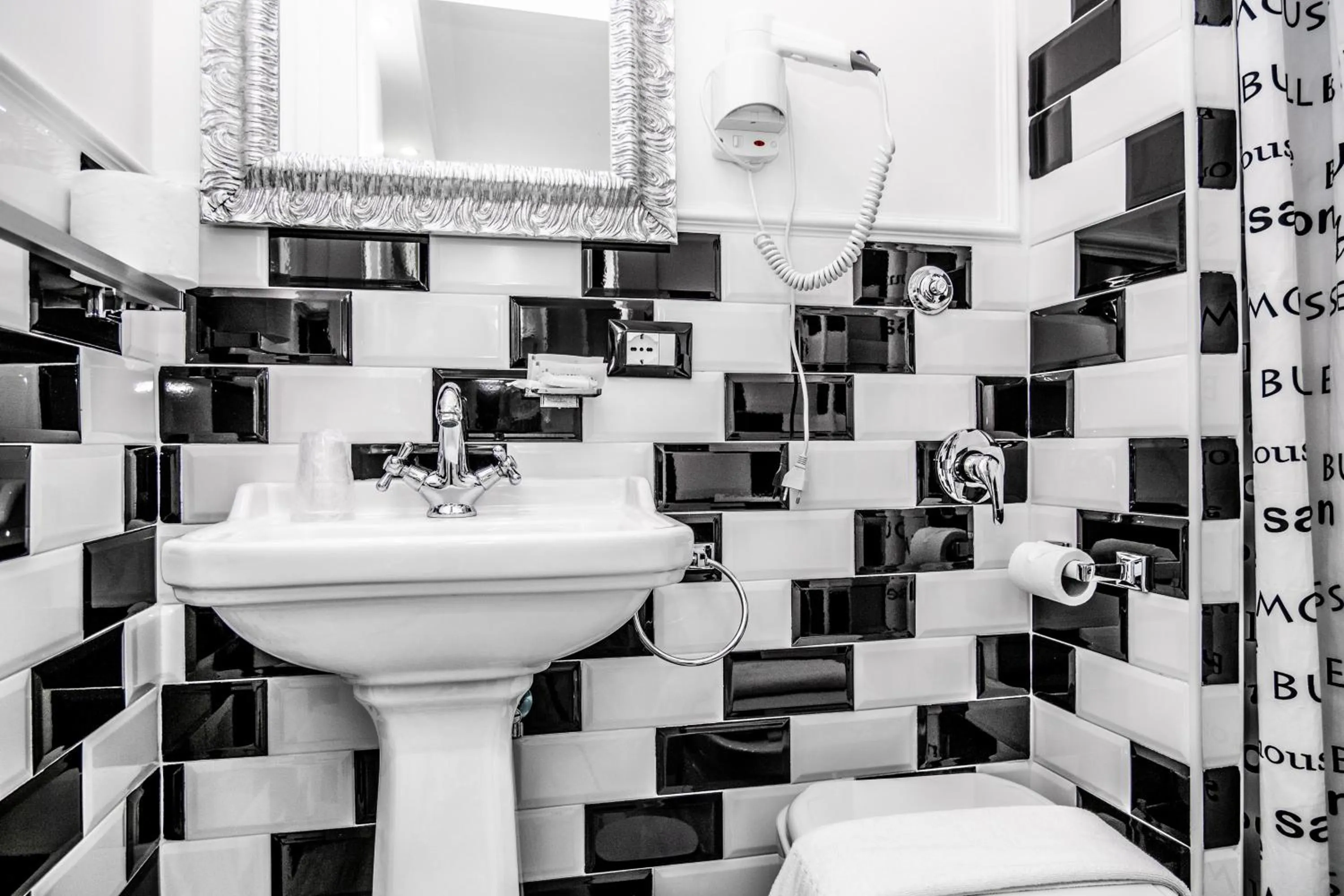 Bathroom in Locanda Parlamento