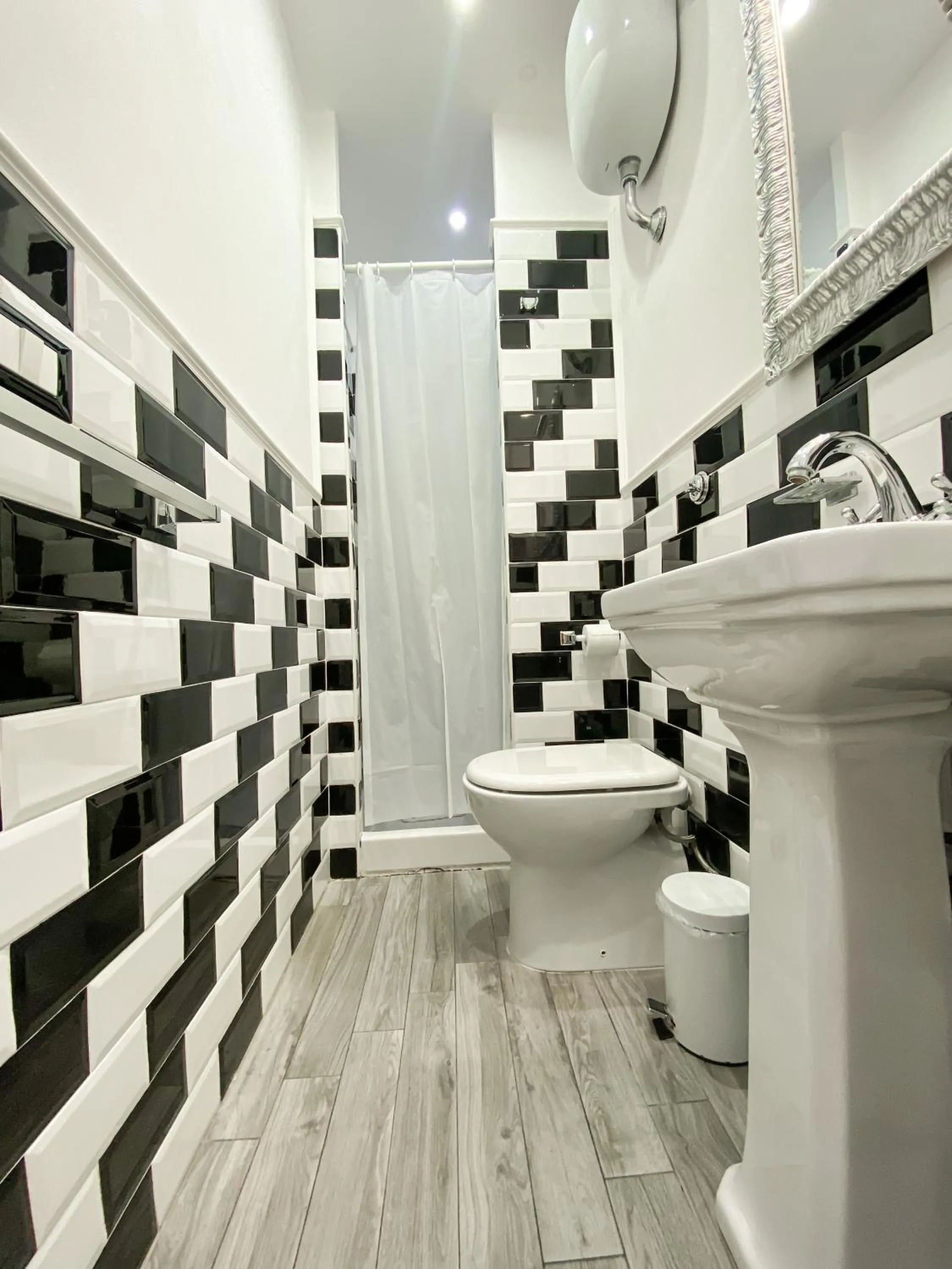 Bathroom in Locanda Parlamento