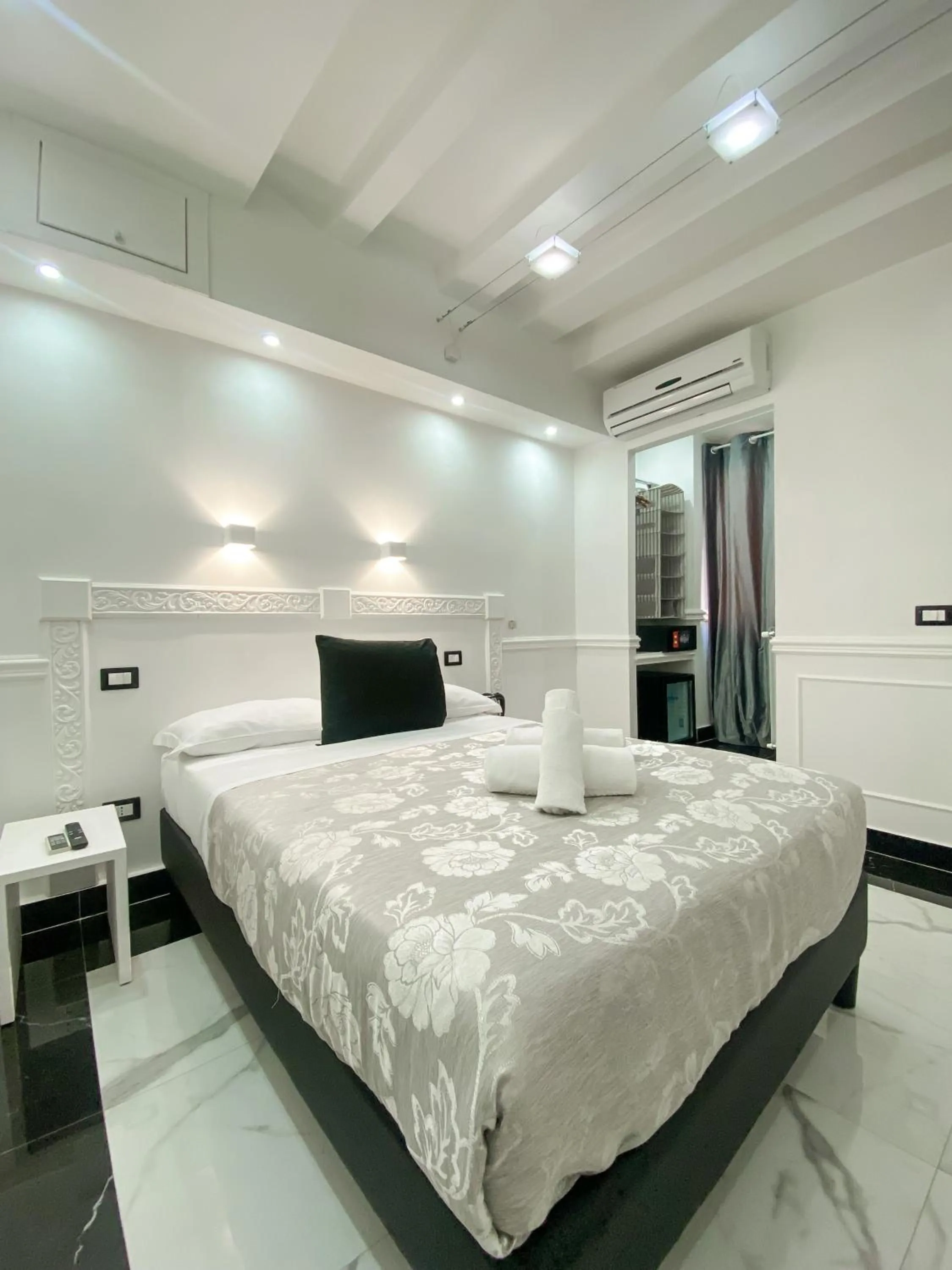 Bedroom, Bed in Locanda Parlamento