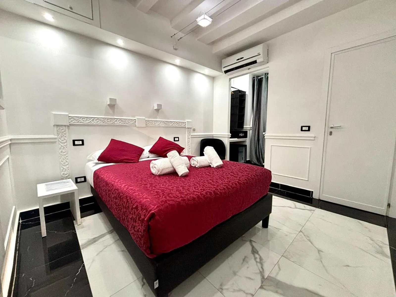 Bedroom, Bed in Locanda Parlamento