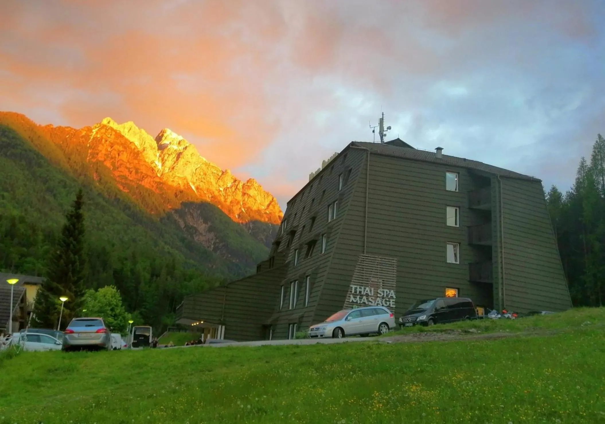 Hotel Alpina