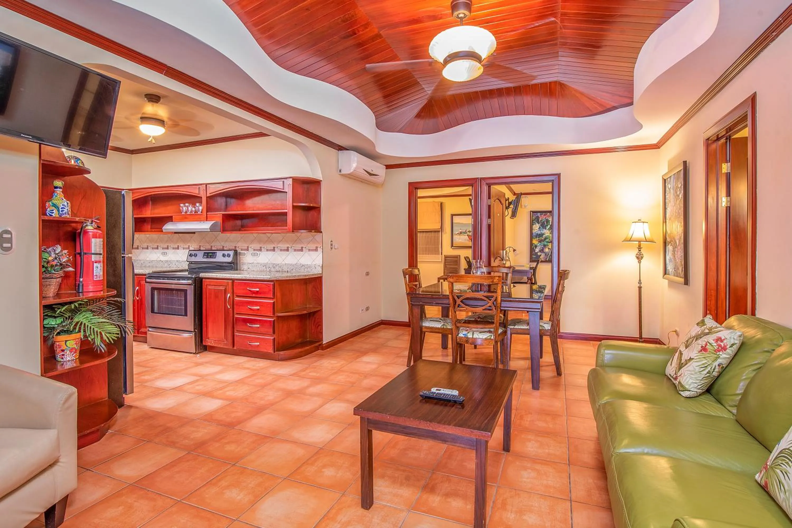 Kitchen or kitchenette in Hotel Casa Roland San Jose