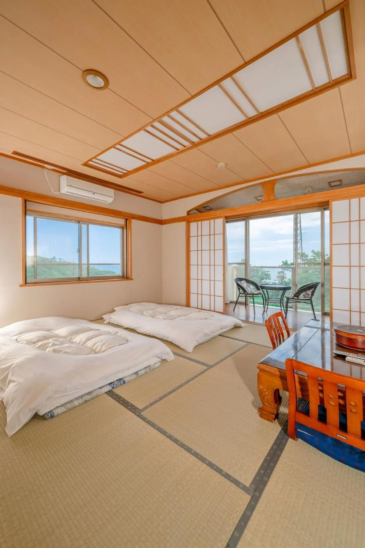 Bed in Manazuru Marin Hotel