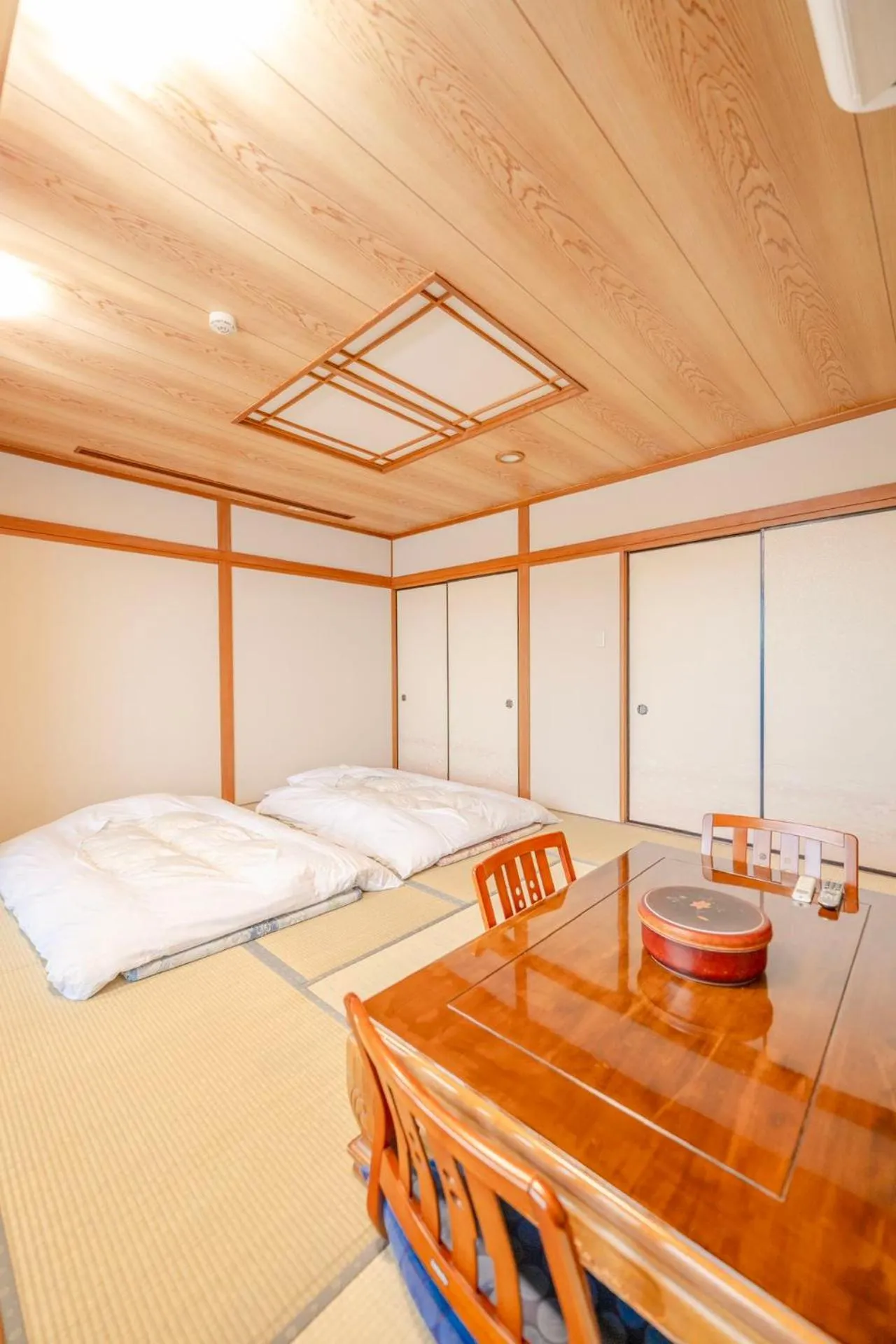 Bed in Manazuru Marin Hotel