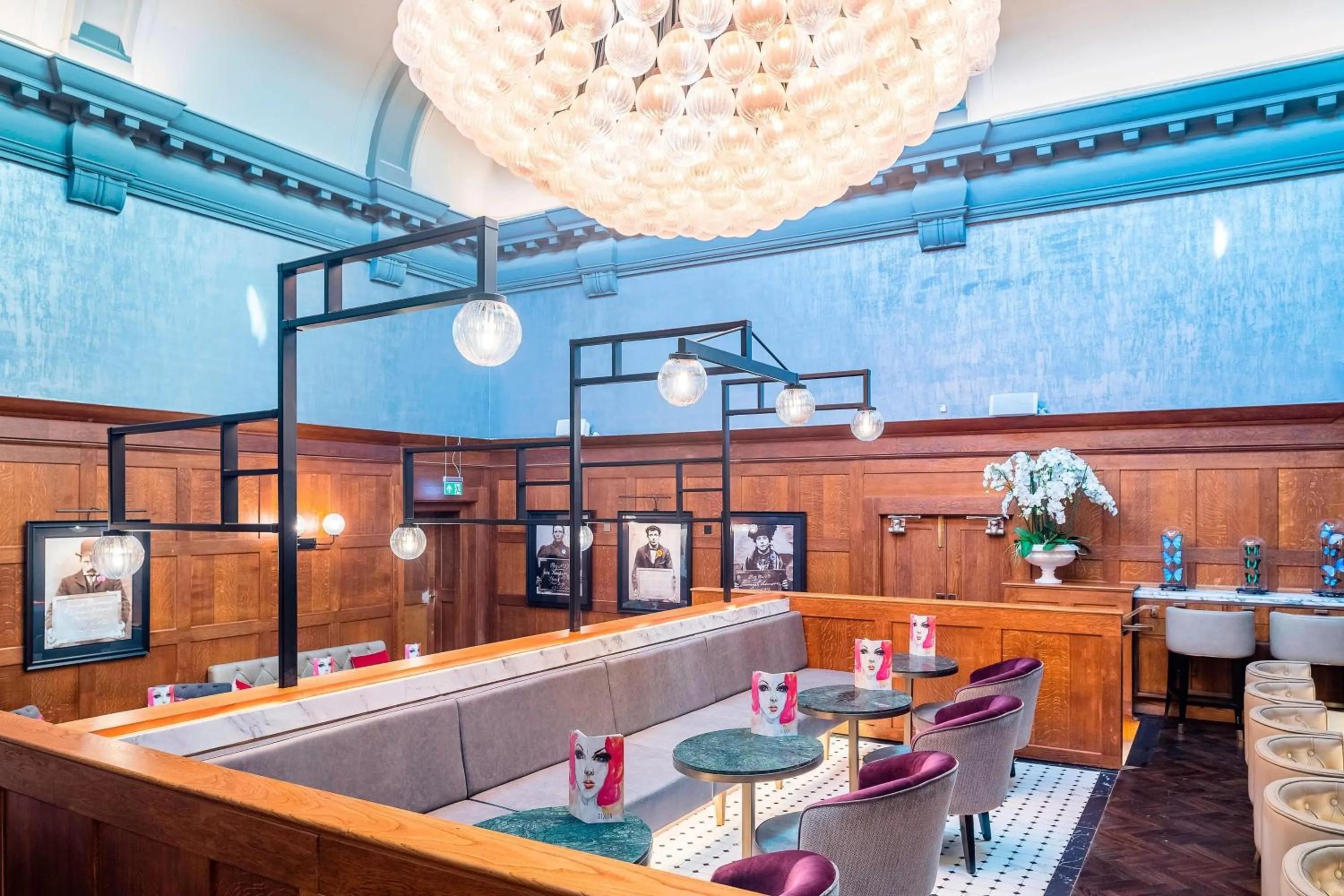 Lounge or bar in The Dixon, Tower Bridge, Autograph Collection