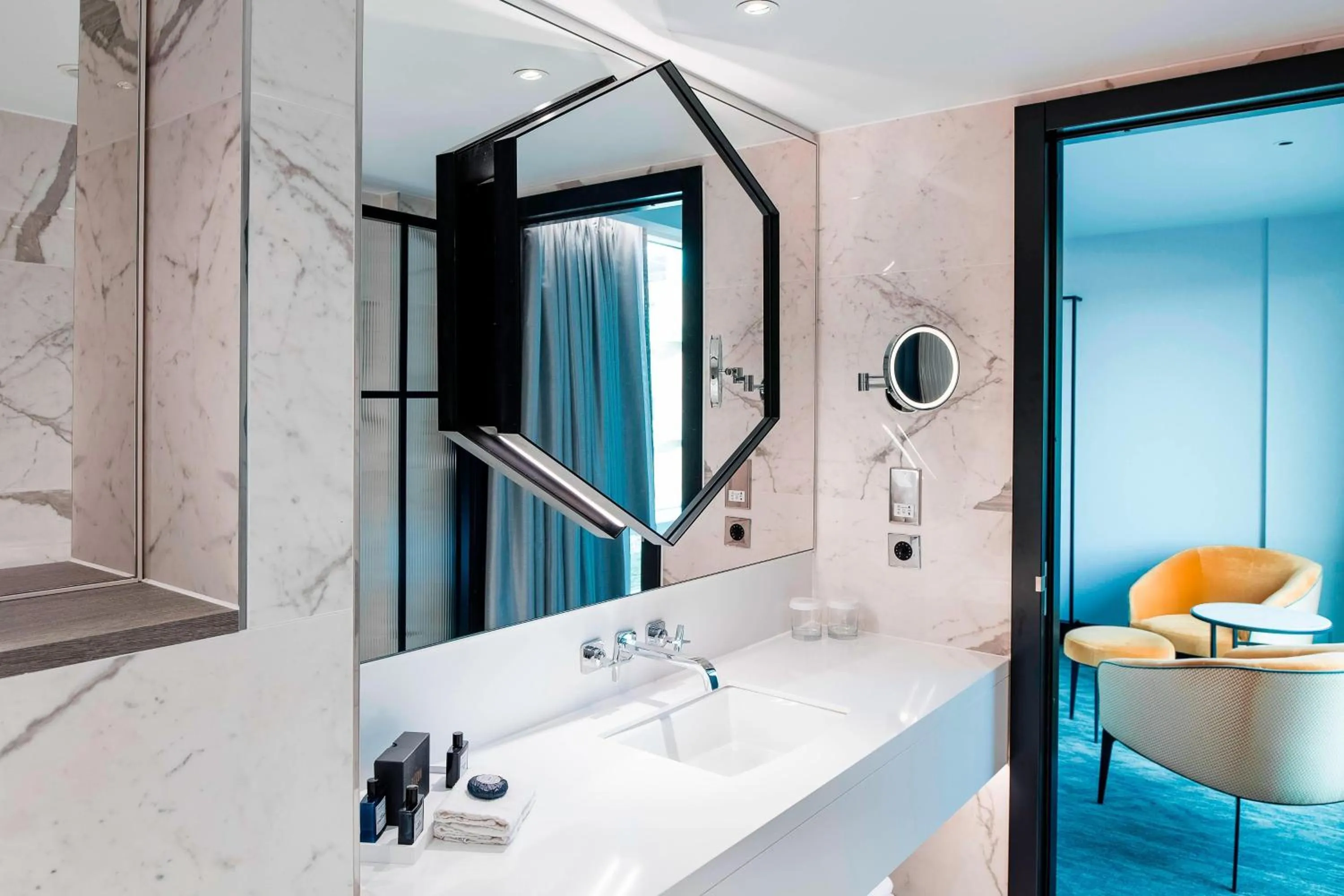 Bathroom in The Dixon, Tower Bridge, Autograph Collection