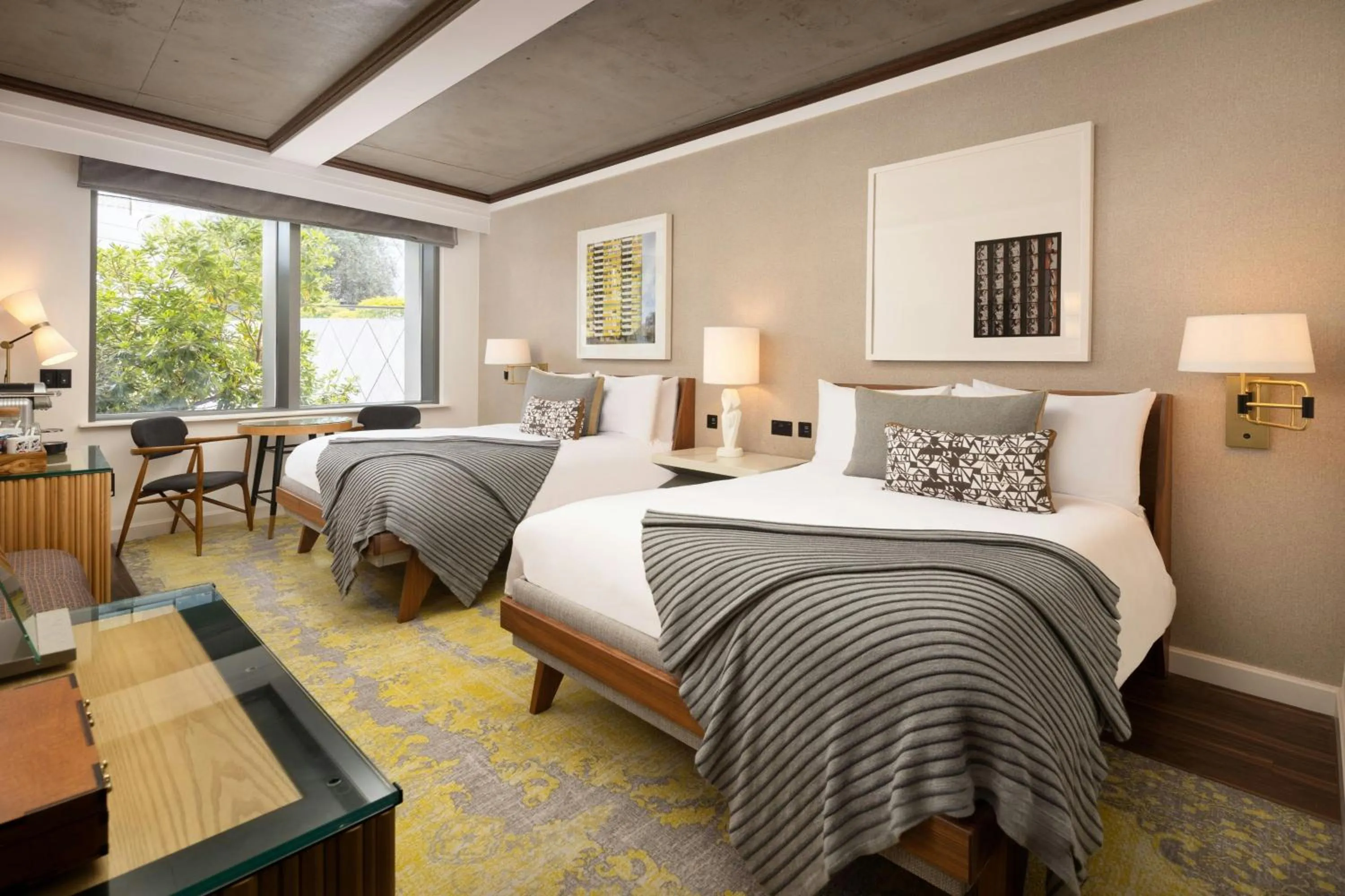 Photo of the whole room, Bed in Bankside Hotel, Autograph Collection