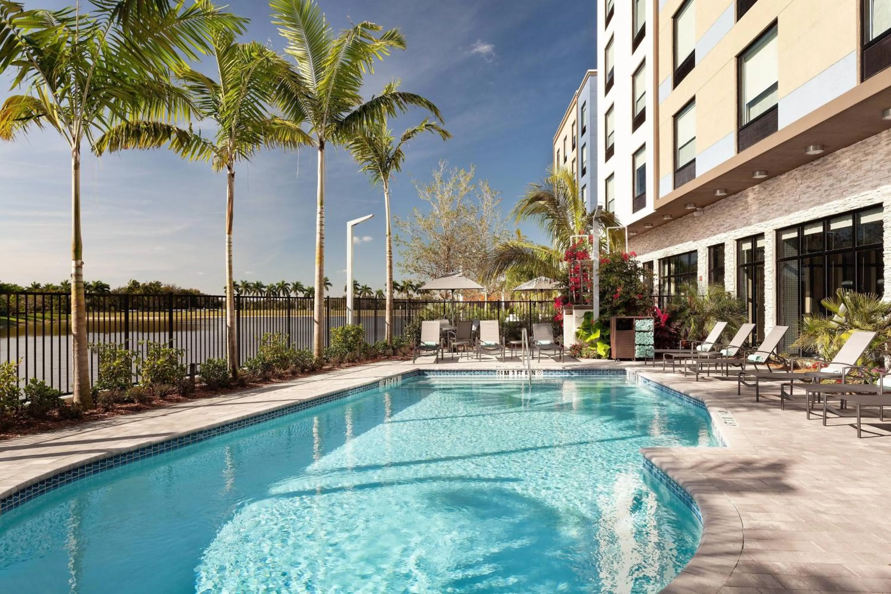 Swimming pool in Fairfield Inn & Suites by Marriott Wellington-West Palm Beach