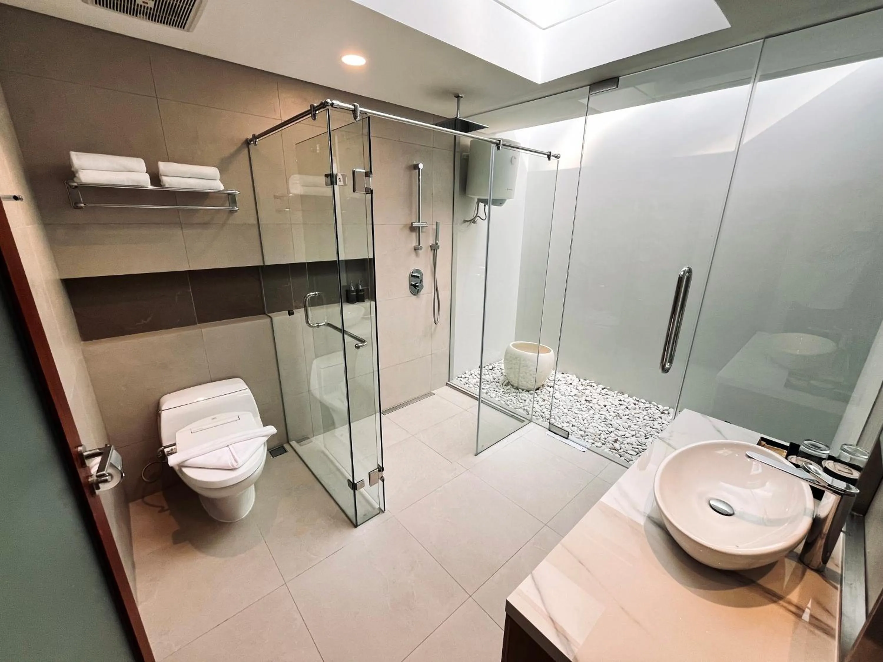 Bathroom in Mambruk Hotel & Convention