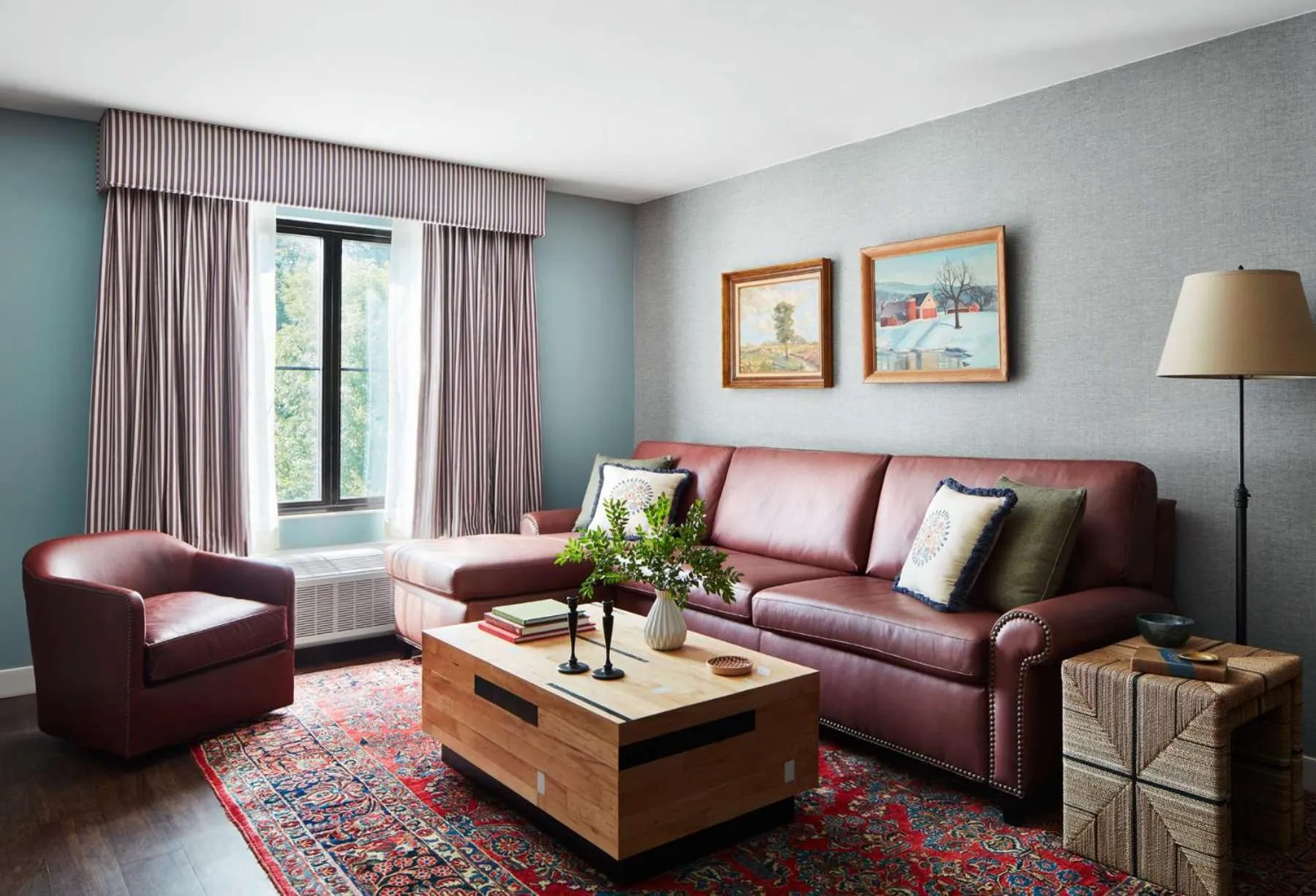 Living room in Graduate by Hilton Storrs