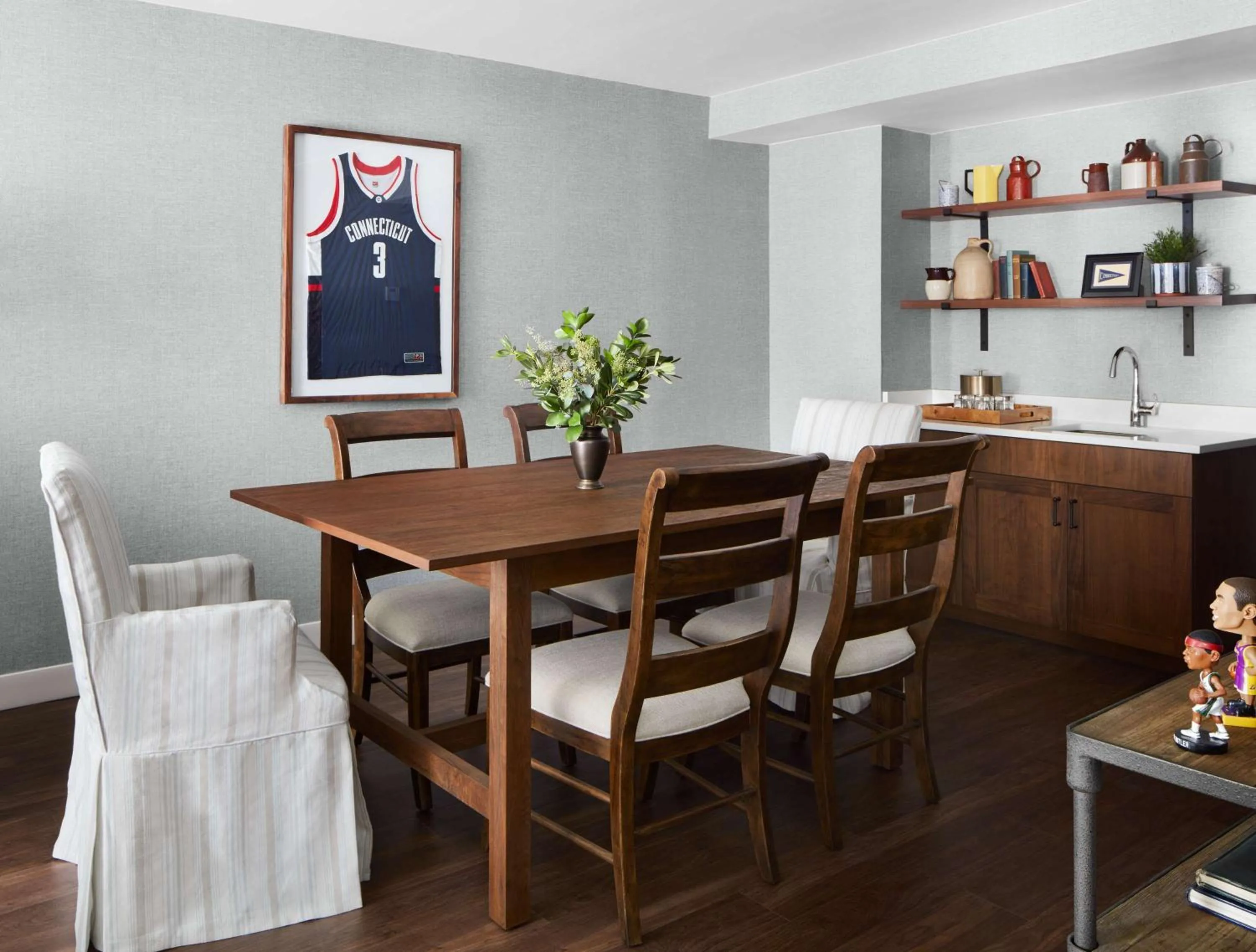 Living room in Graduate by Hilton Storrs