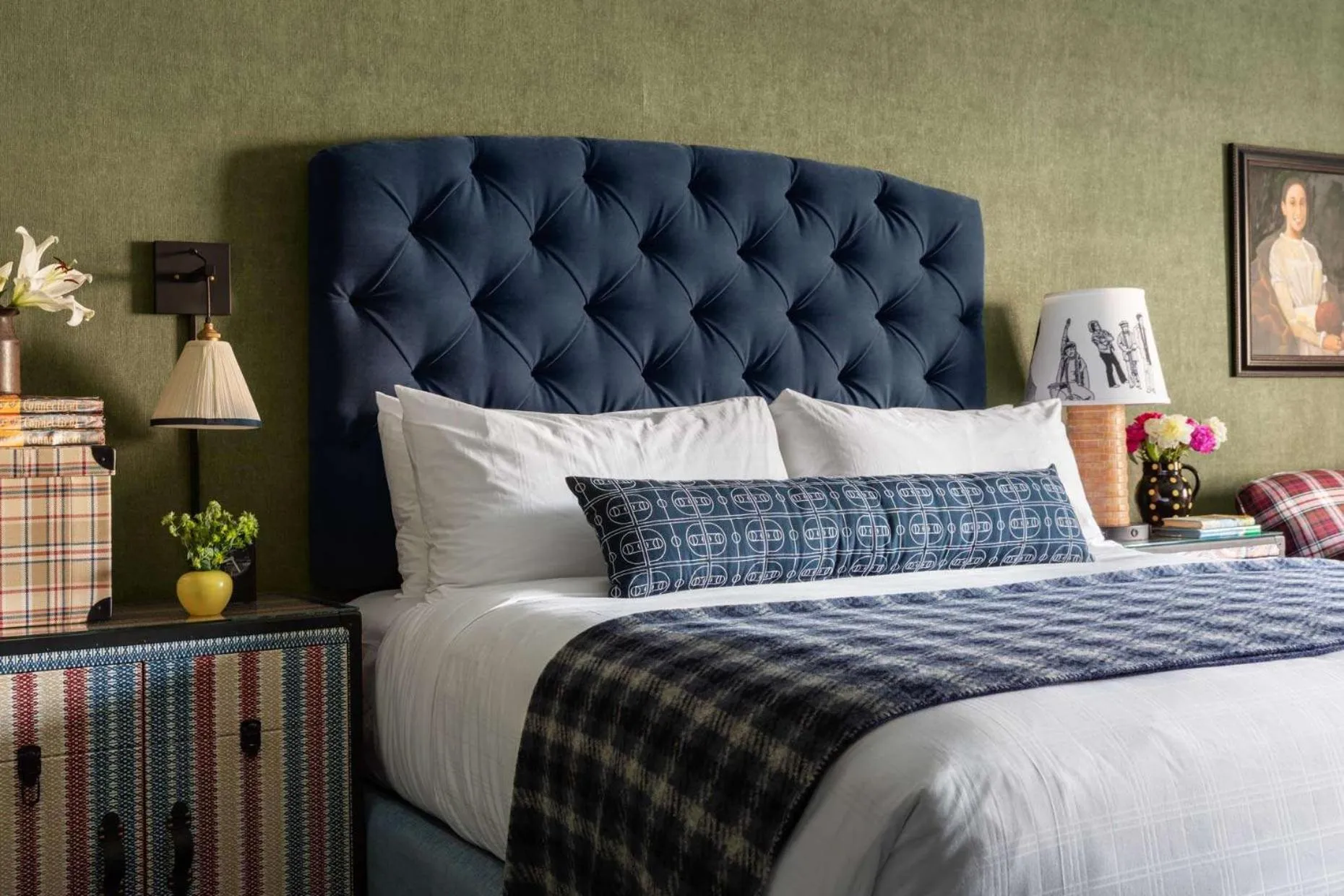 Photo of the whole room, Bed in Graduate by Hilton Storrs