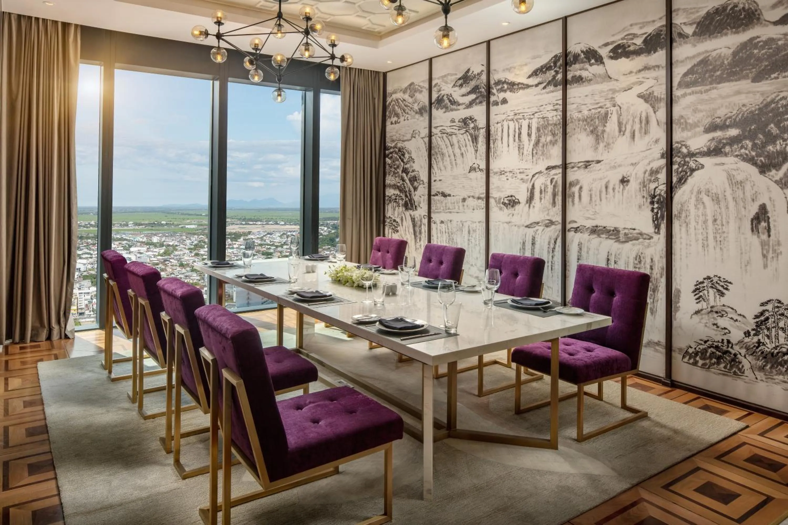 Dining area in Melia Vinpearl Hue