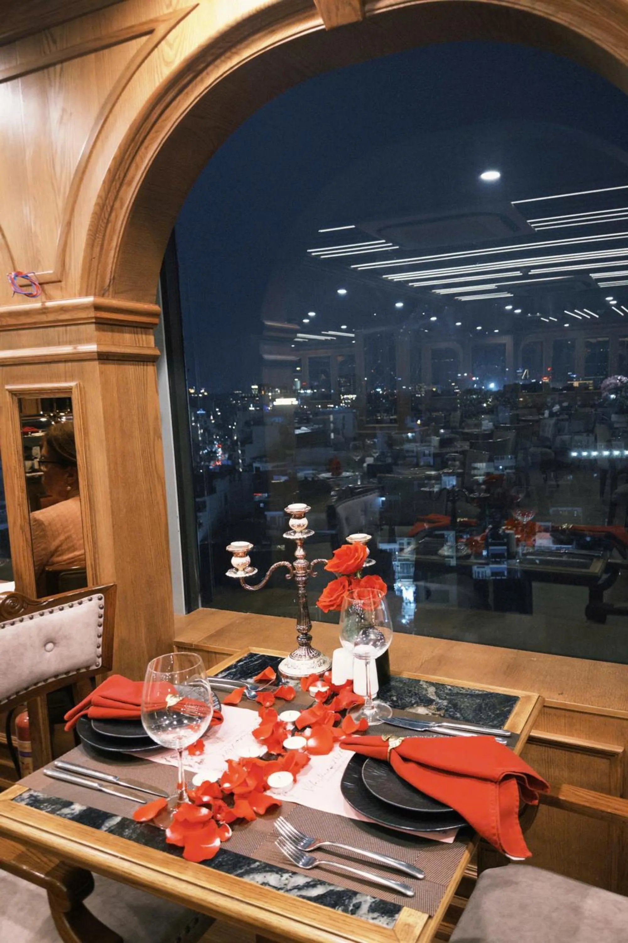 Restaurant/places to eat in Rex Hanoi Hotel