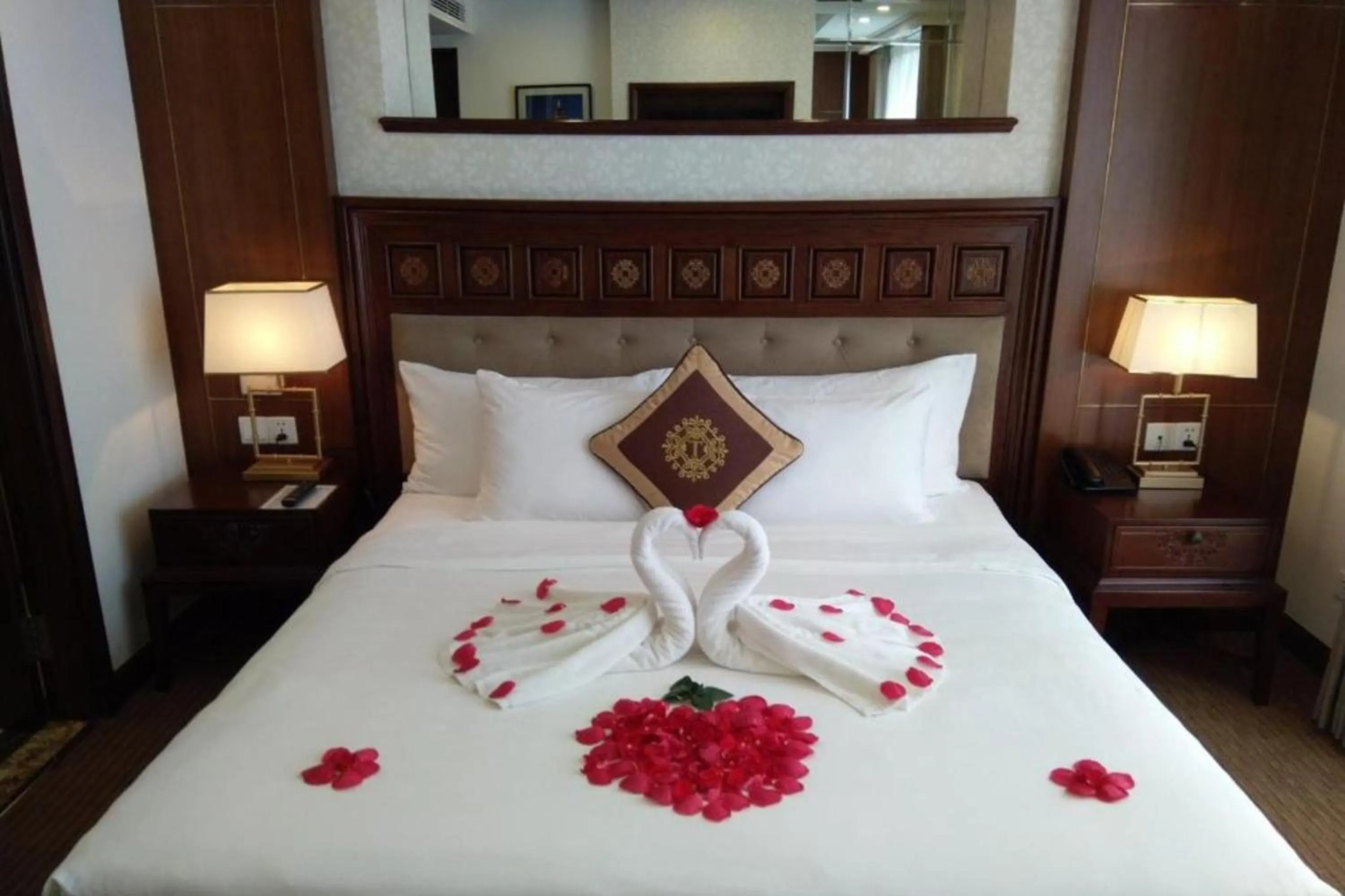 Bedroom, Bed in Rex Hanoi Hotel