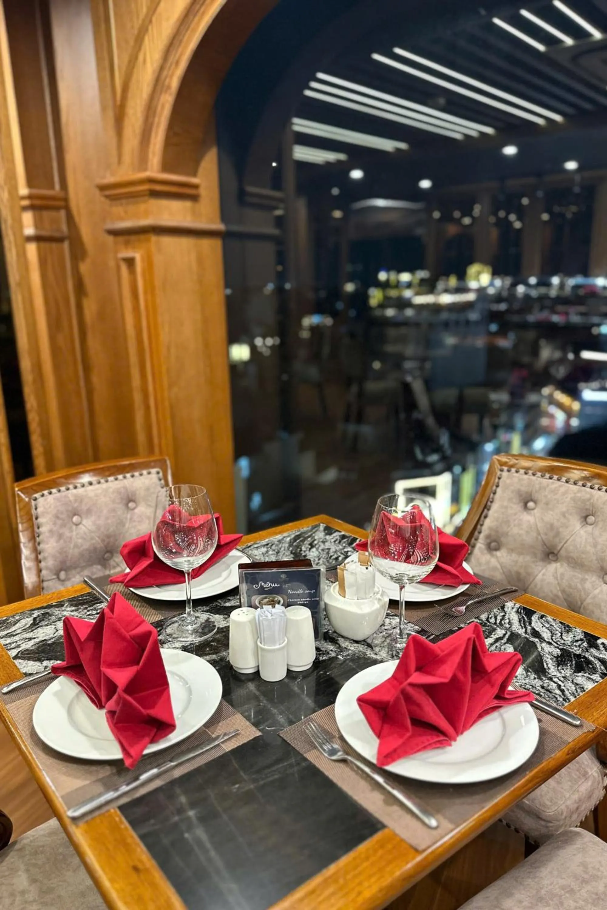 Restaurant/places to eat in Rex Hanoi Hotel