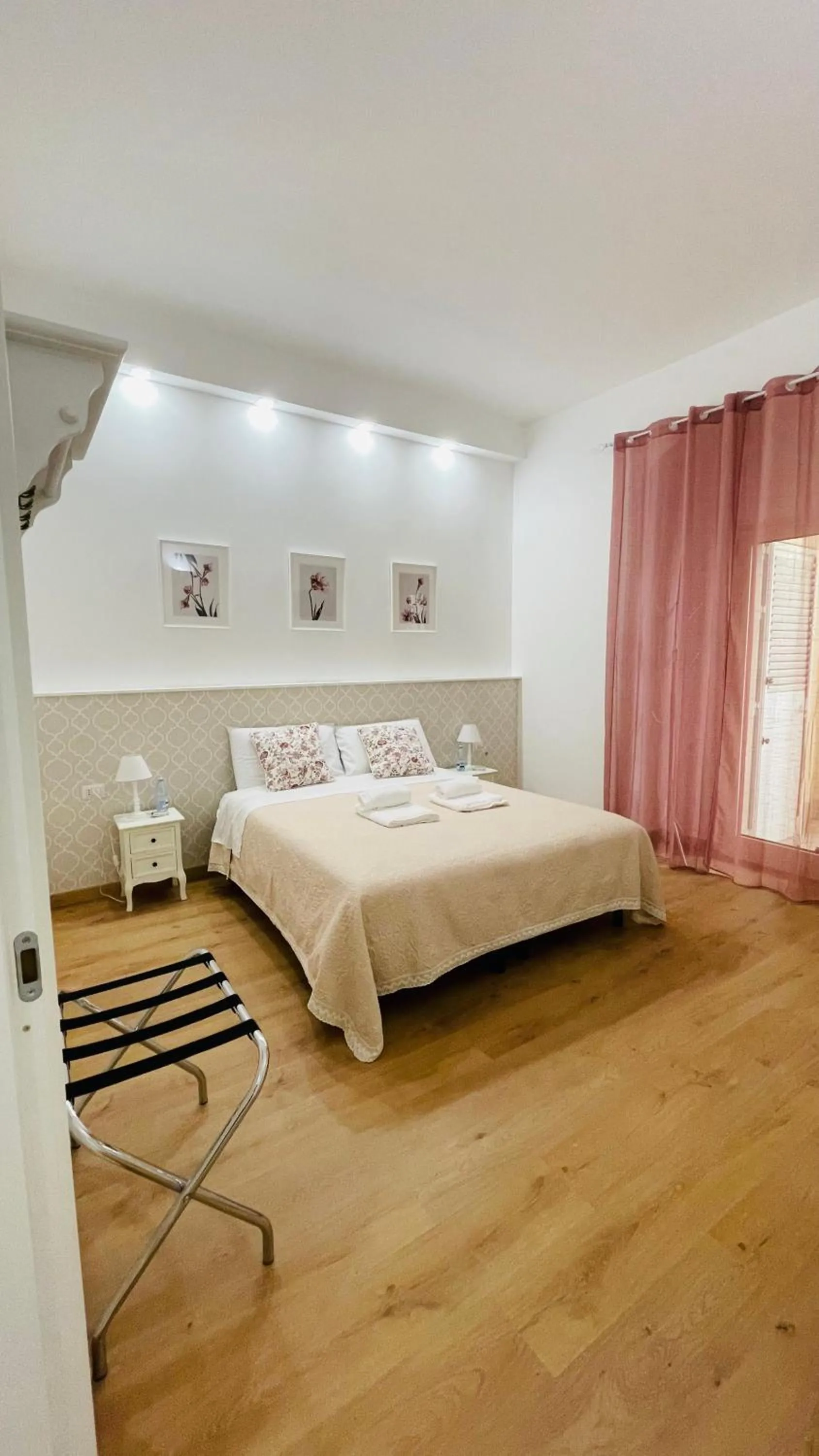 Double or Twin Room with Private Bathroom in Domus Bianca Lancia