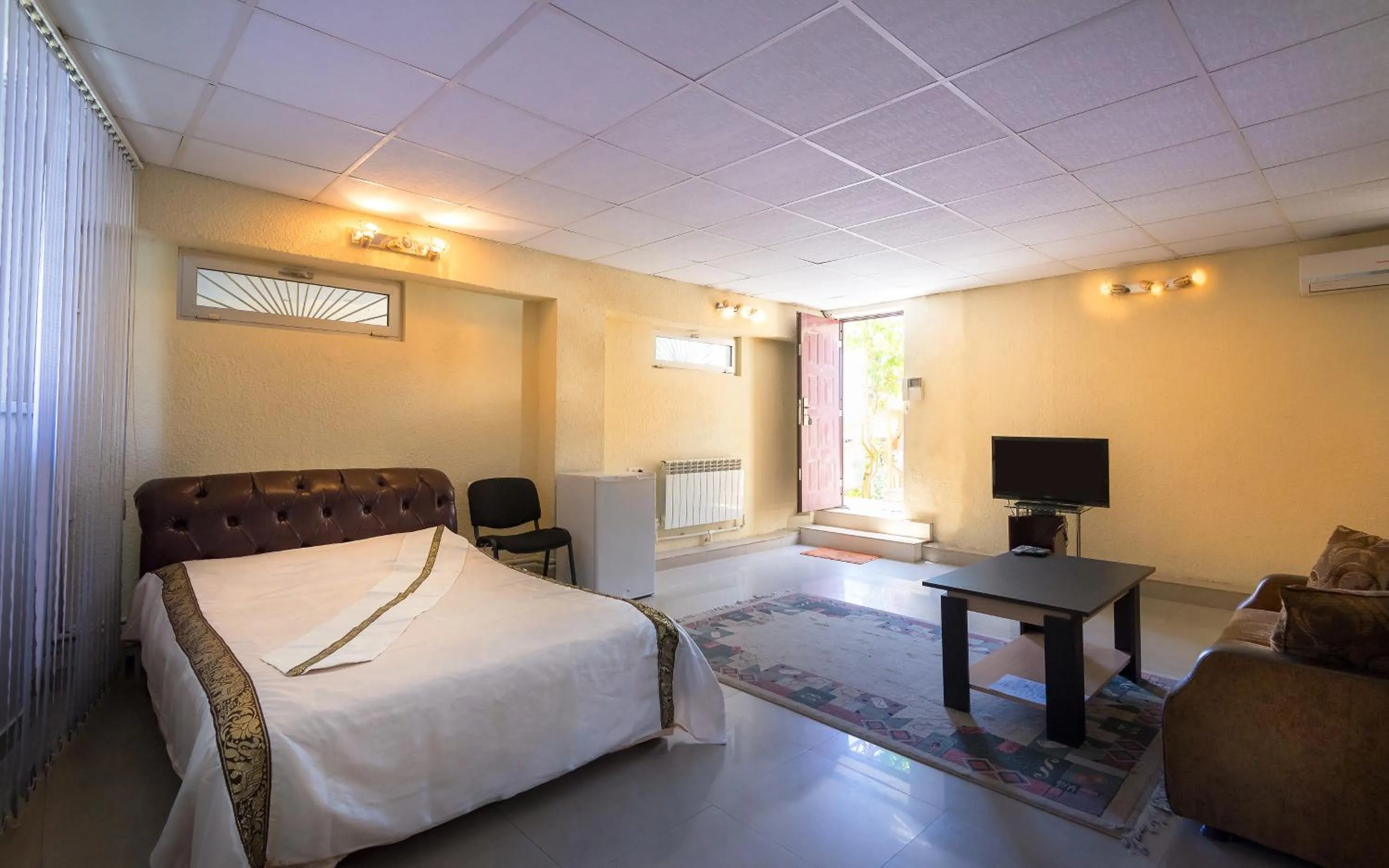 TV and multimedia, Bed in Tatev Apartments