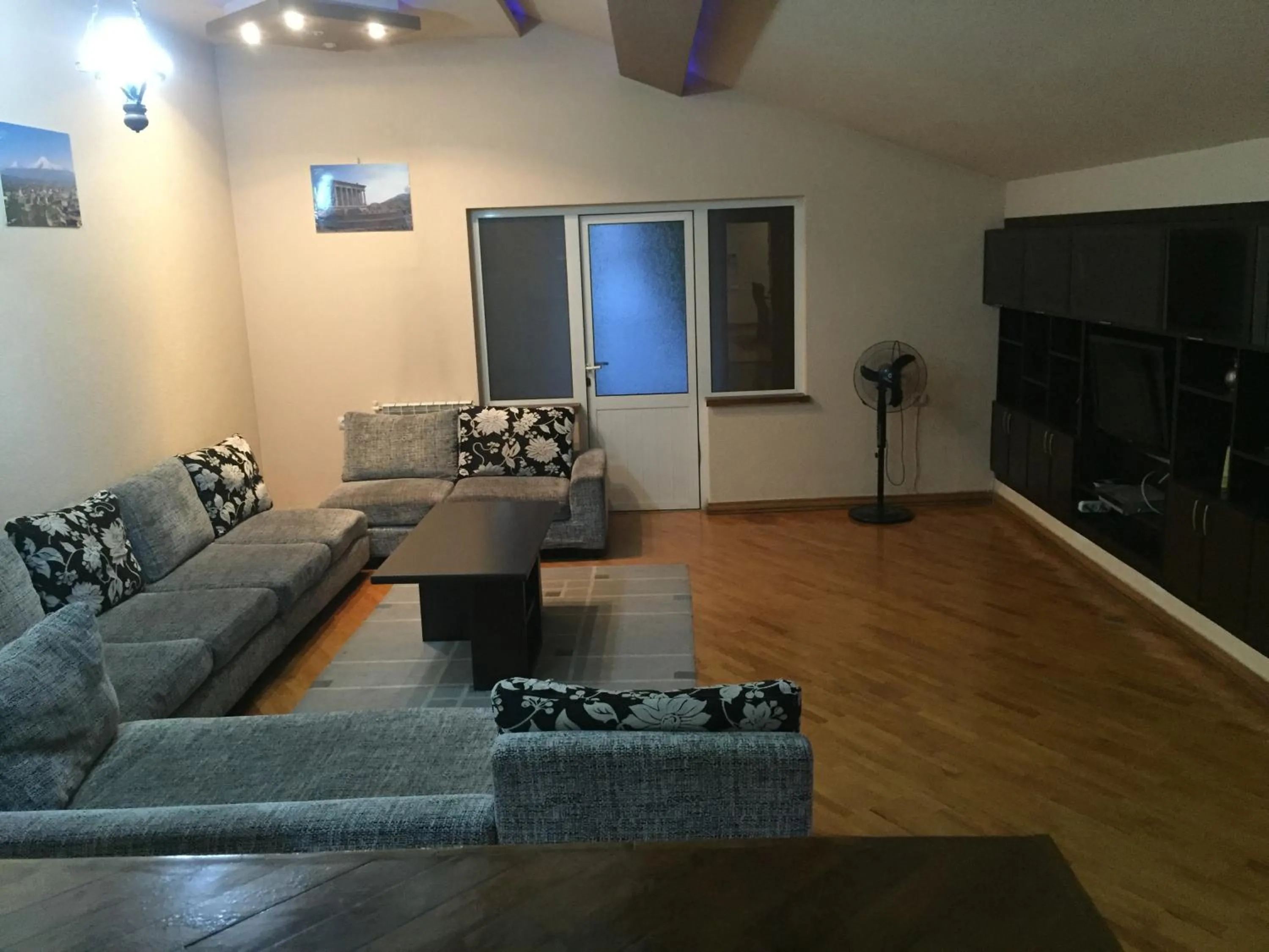 TV and multimedia in Tatev Apartments