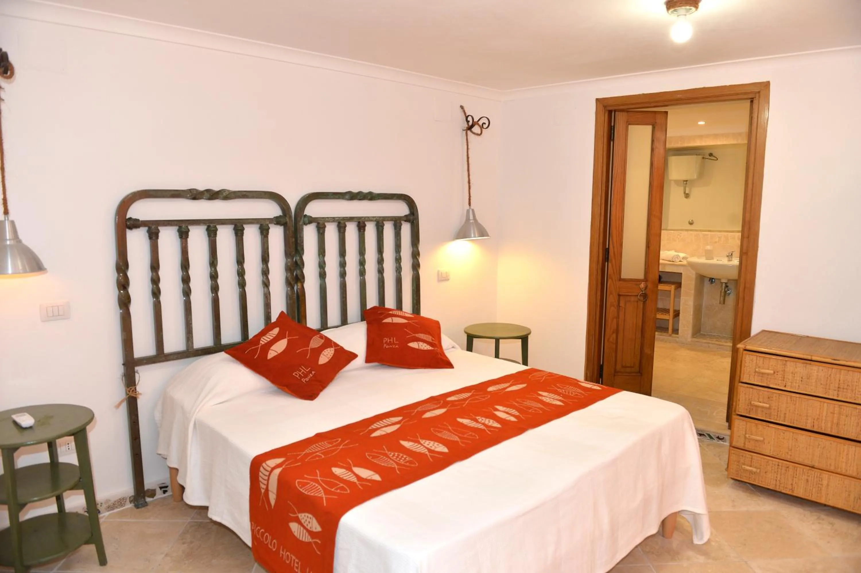 Bed in Piccolo Hotel Luisa