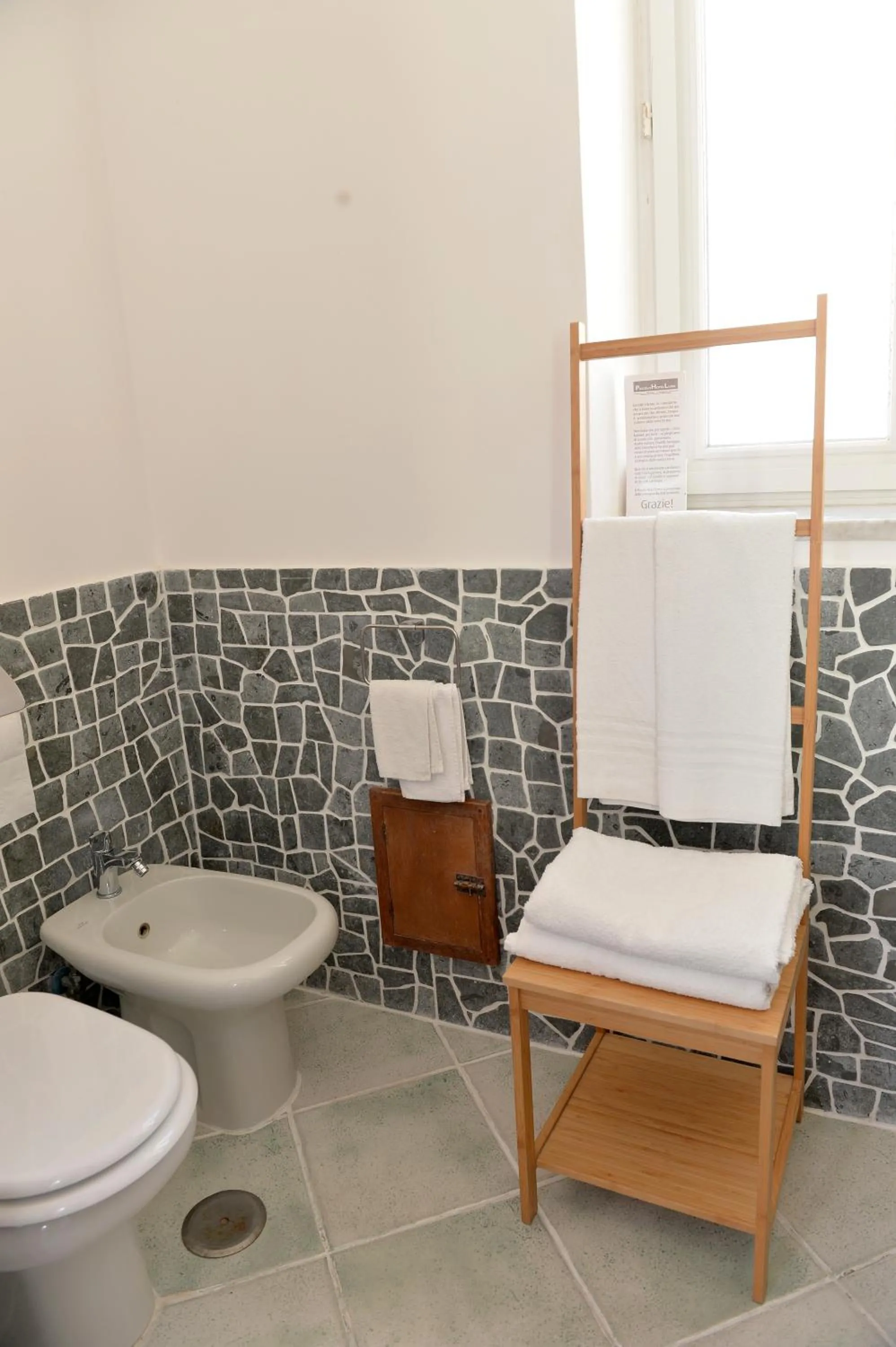 Toilet in Piccolo Hotel Luisa