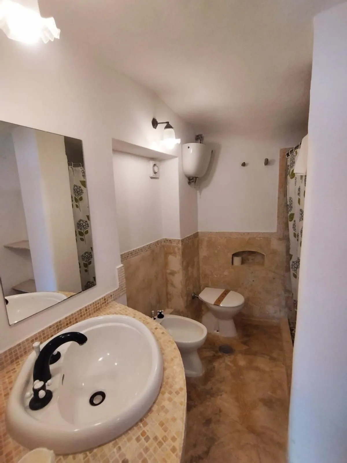 Shower in Piccolo Hotel Luisa