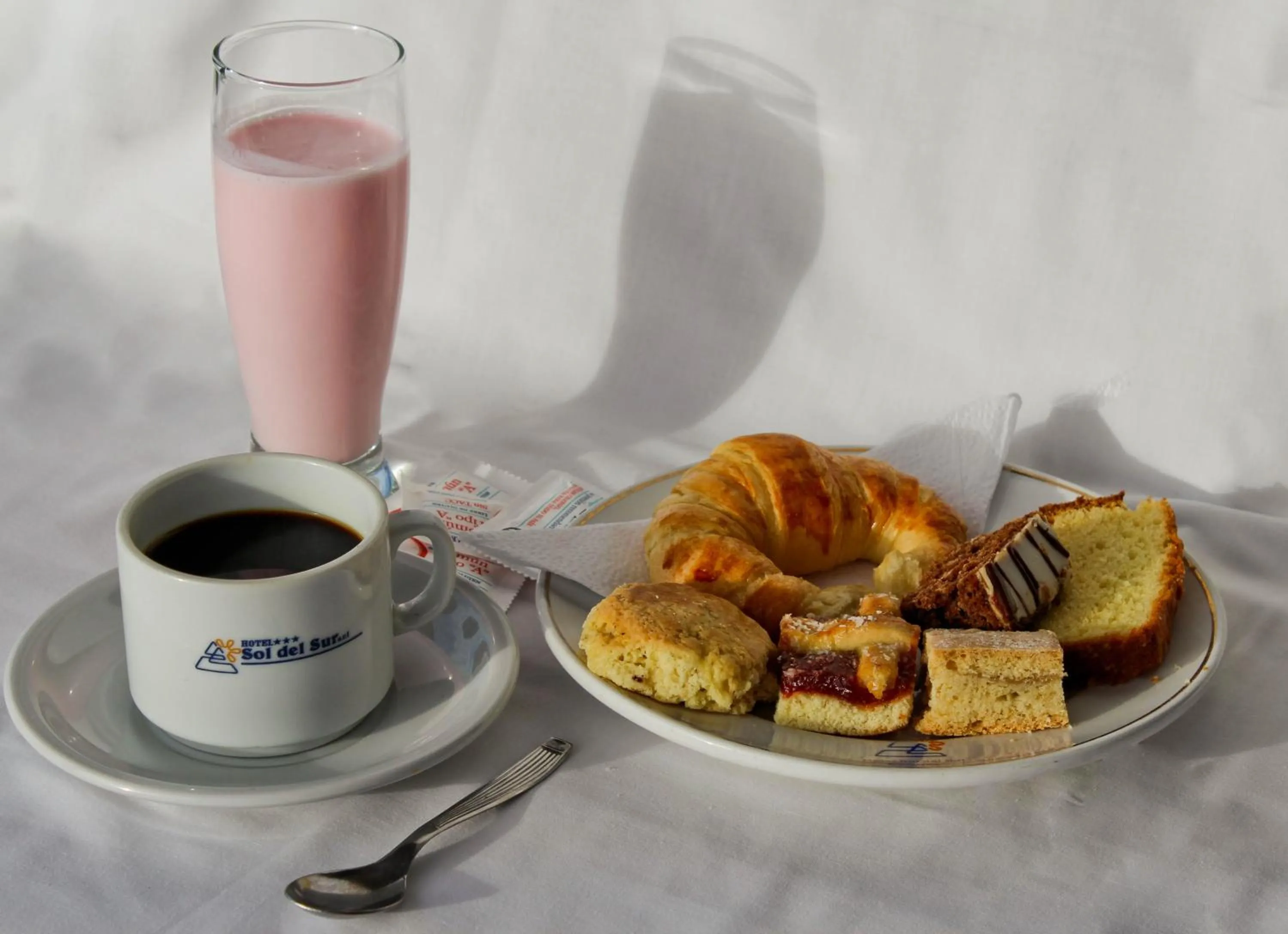 Continental breakfast in Hotel Sol del Sur