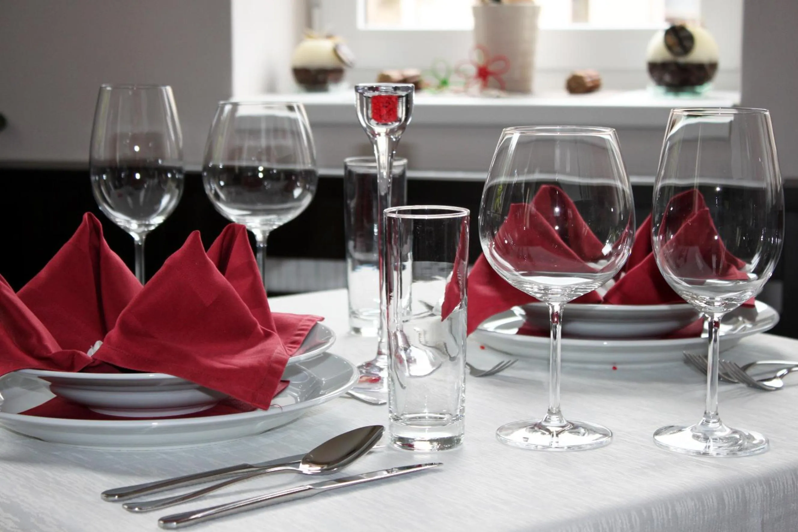 Restaurant/places to eat in Hotel Helios