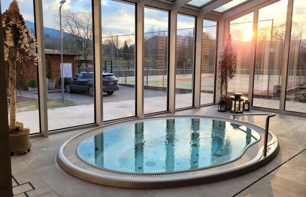 Hot Tub in Hotel Helios