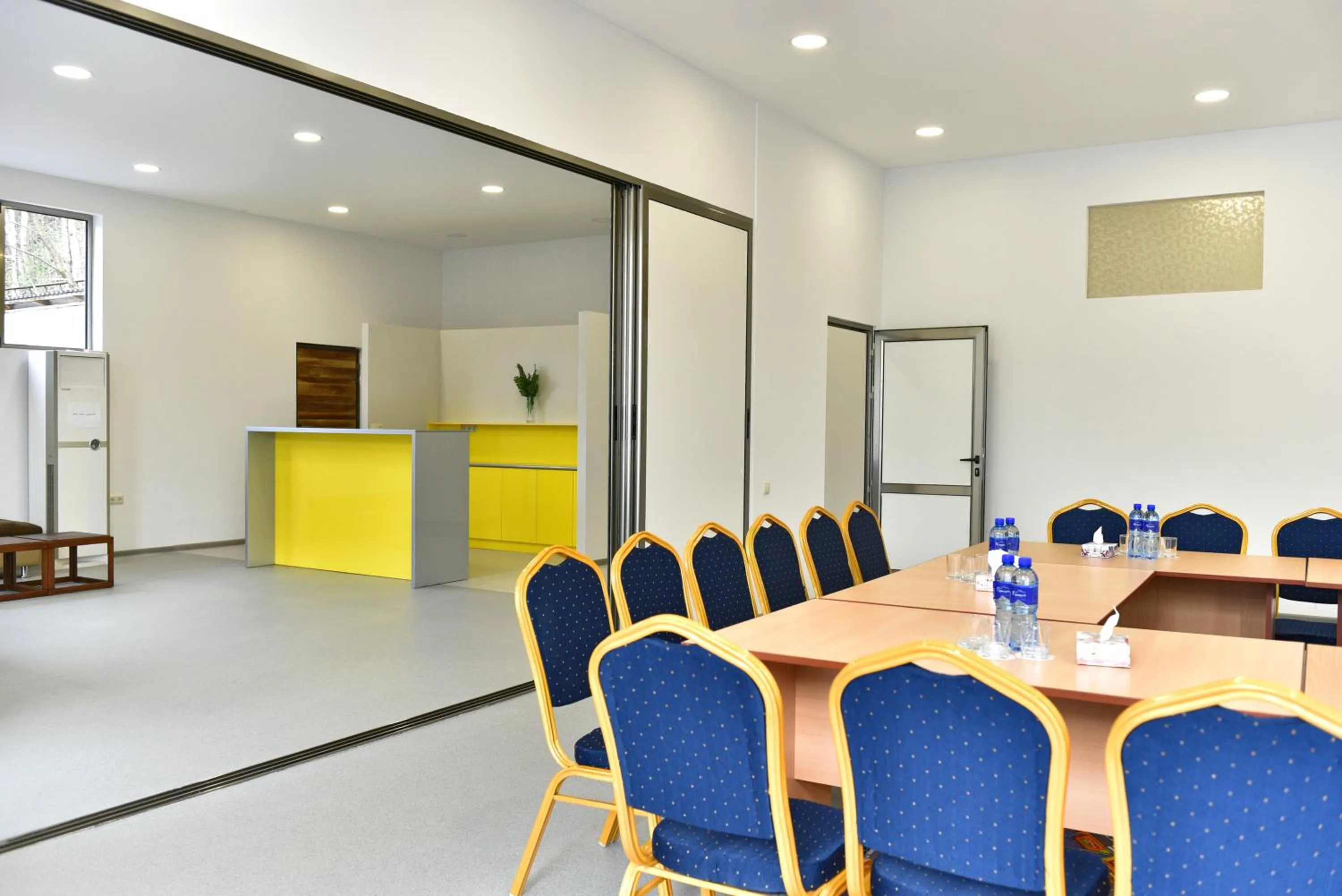 Business facilities in GreenWood Hotel