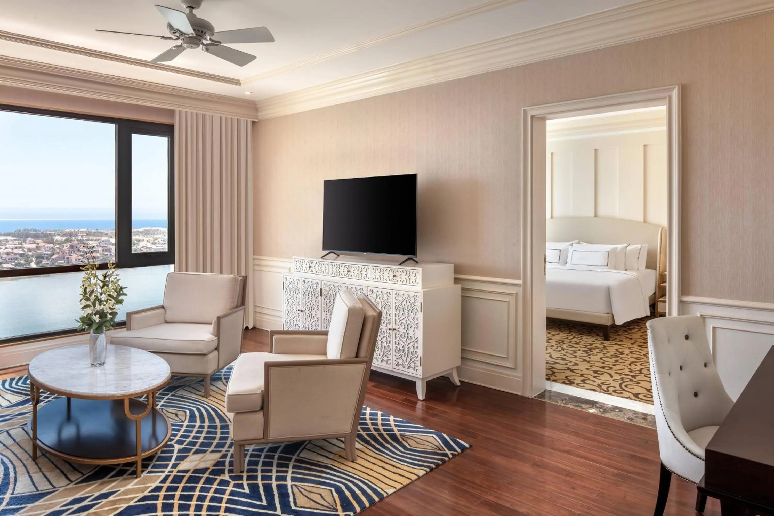 Property building, Bed in Meliá Vinpearl Quang Binh