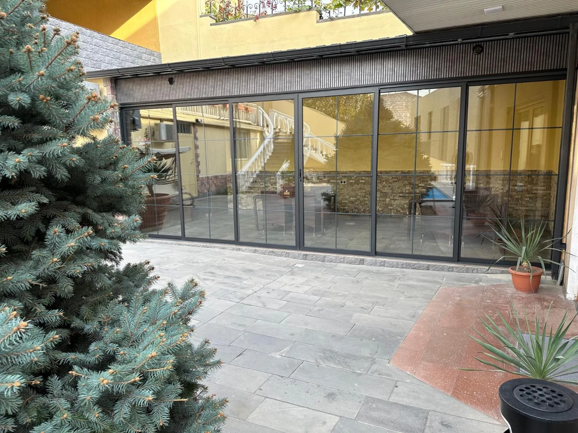 Day in Capital Hotel