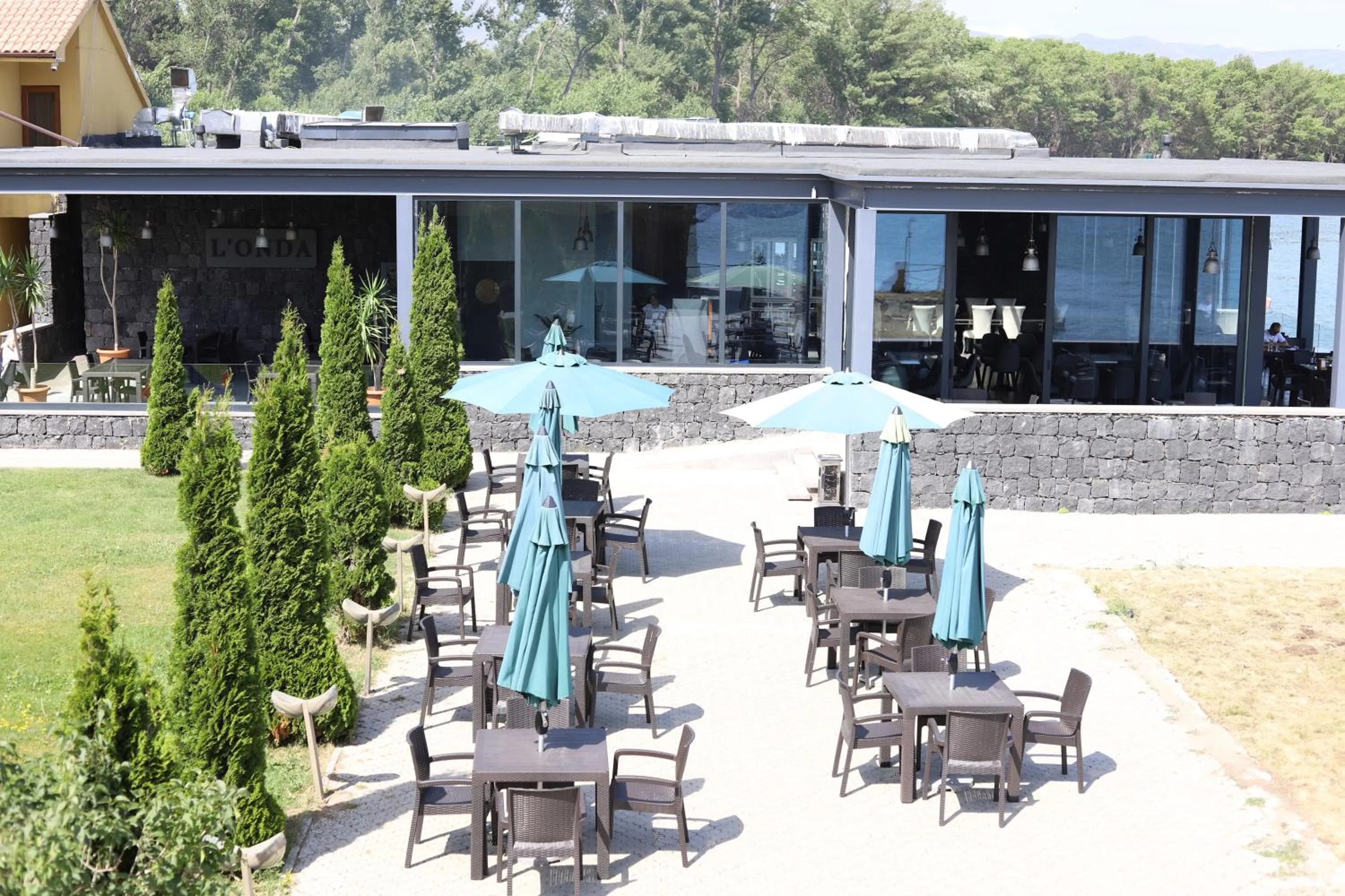 Restaurant/places to eat in Best Western Bohemian Resort