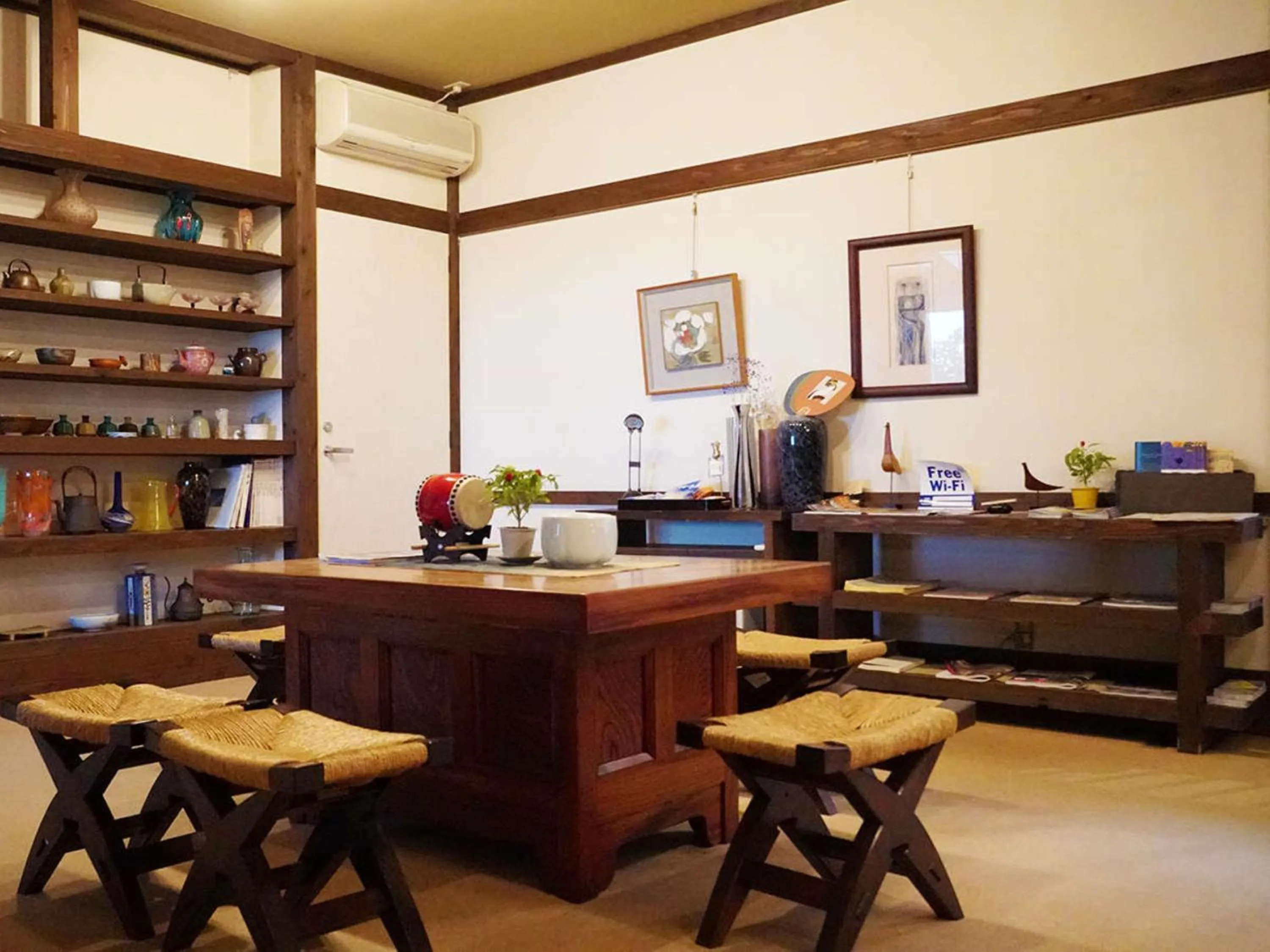 Lobby or reception in Wakaki Ryokan - Nasu Yumoto Onsen
