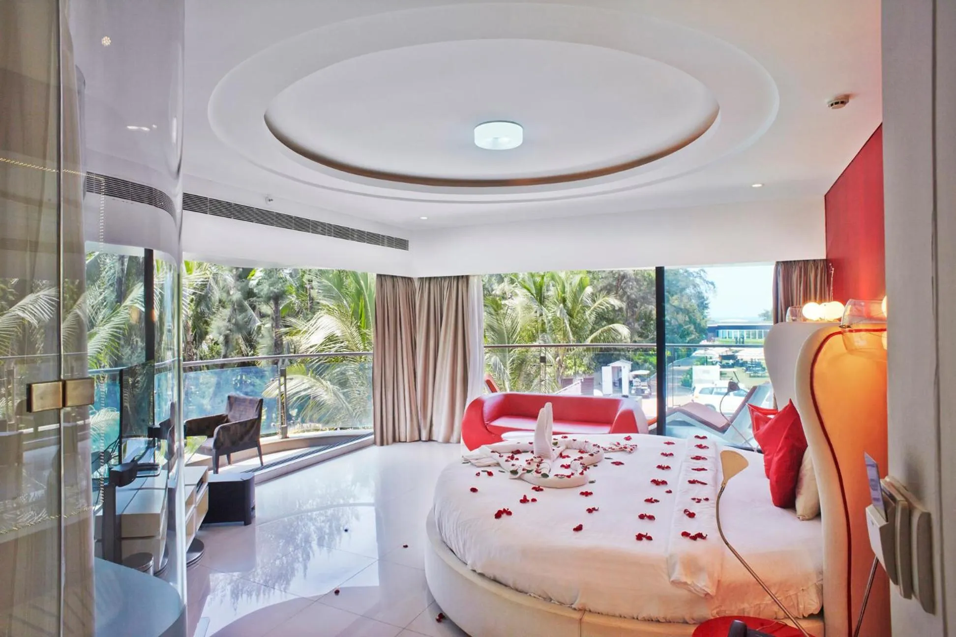 Photo of the whole room, Bed in Fahrenheit Hotels & Resorts