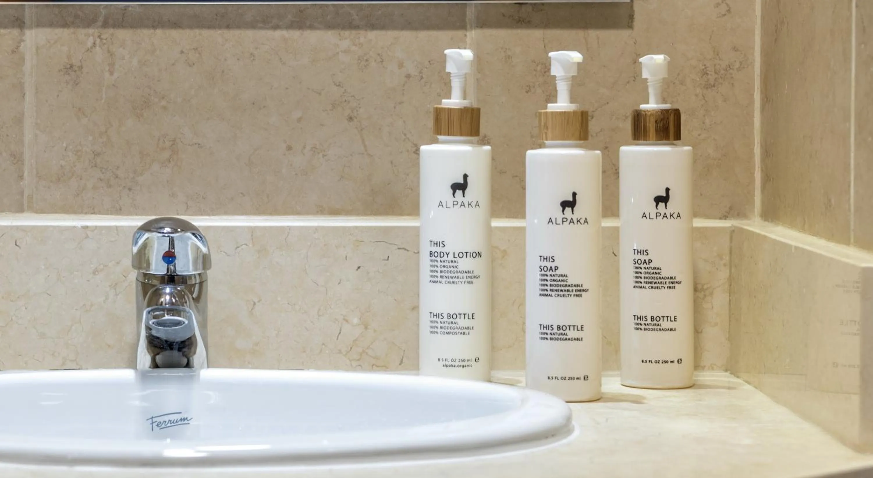 Bathroom in Río Serrano Hotel + Spa