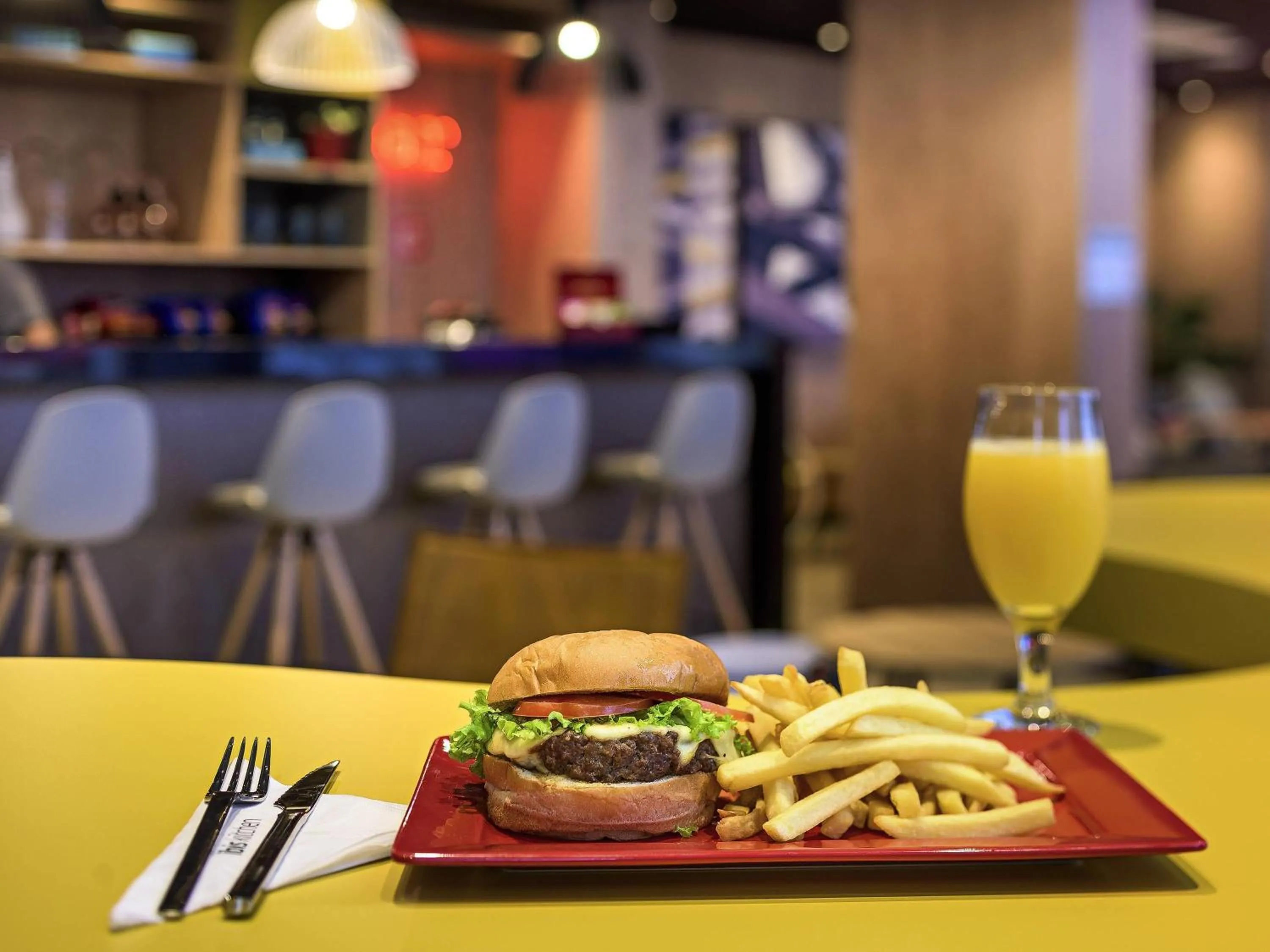 Restaurant/places to eat in ibis Sao Paulo Tatuape