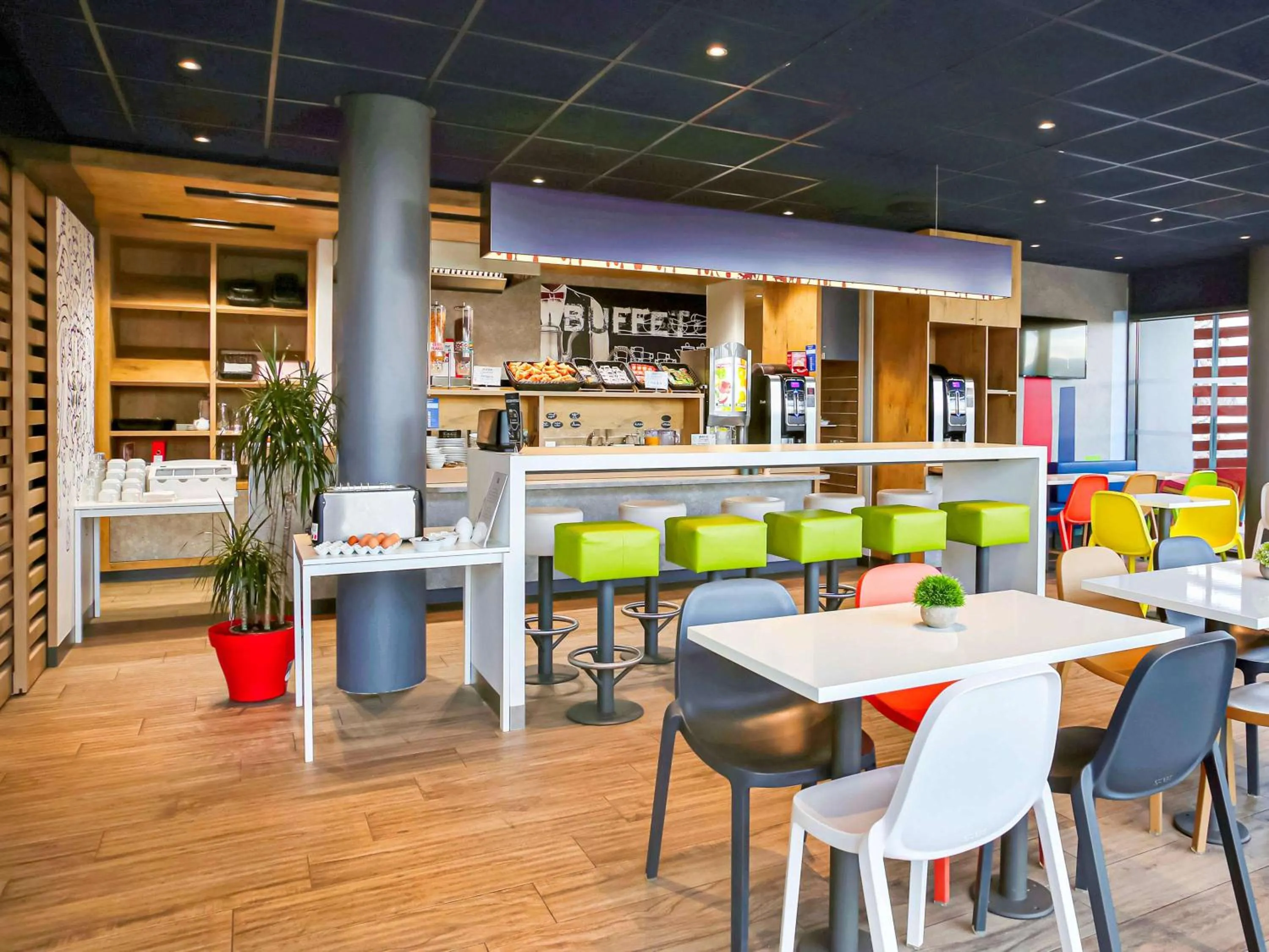 Lounge or bar in ibis budget Geneve Saint Genis Pouilly