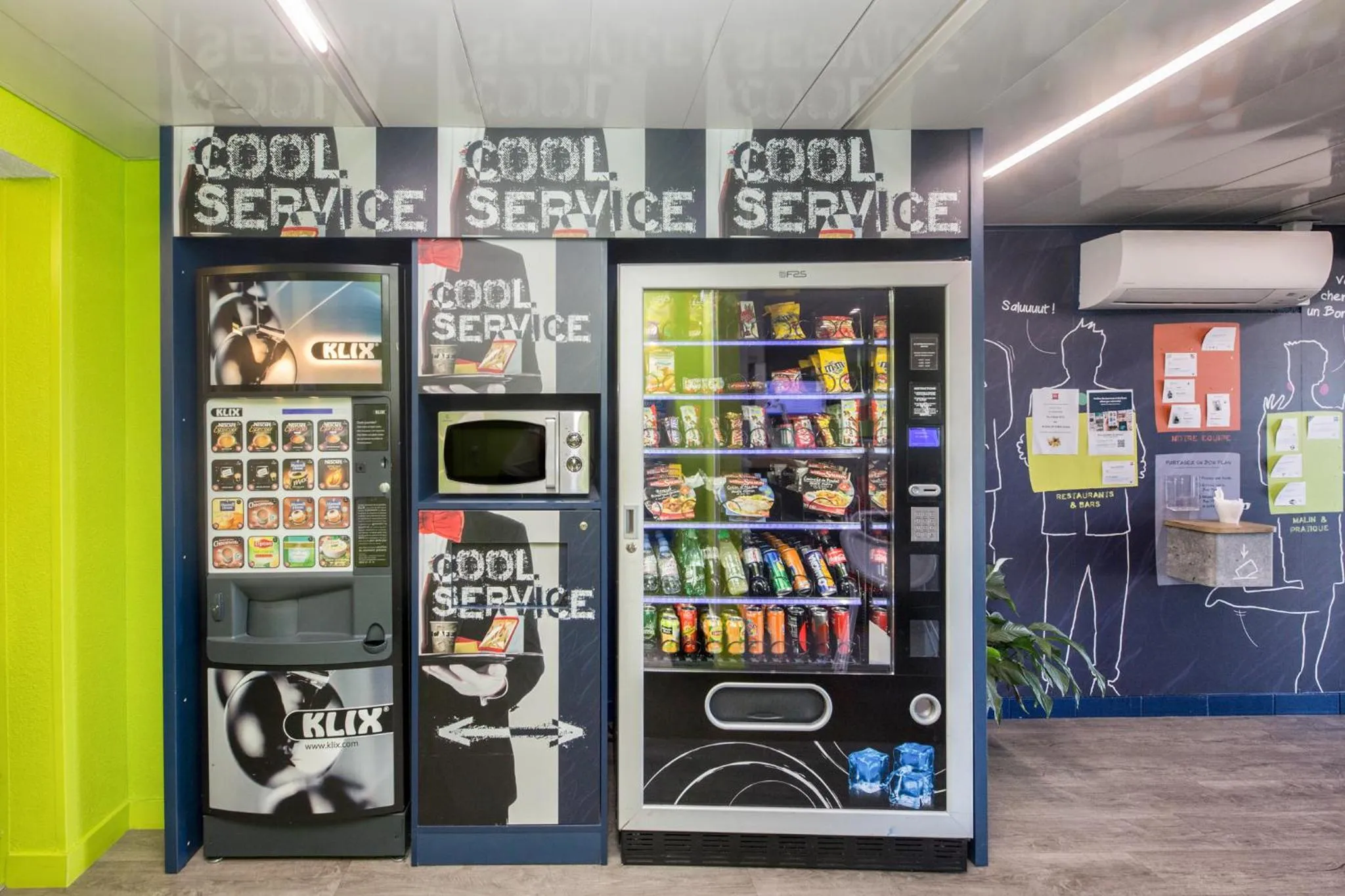 vending machine in ibis budget Geneve Saint Genis Pouilly