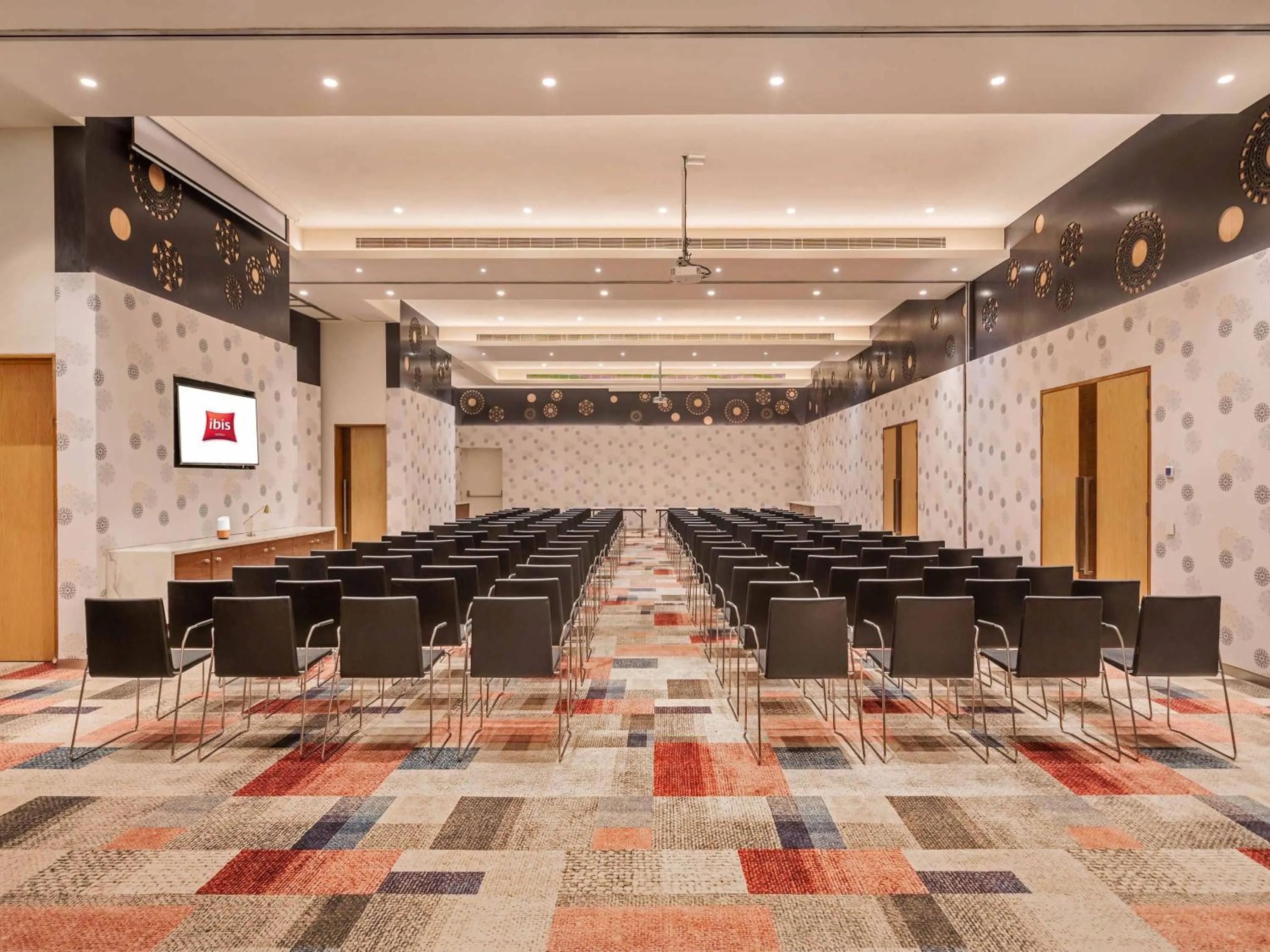 Meeting/conference room in ibis Kolkata Rajarhat - An Accor Brand