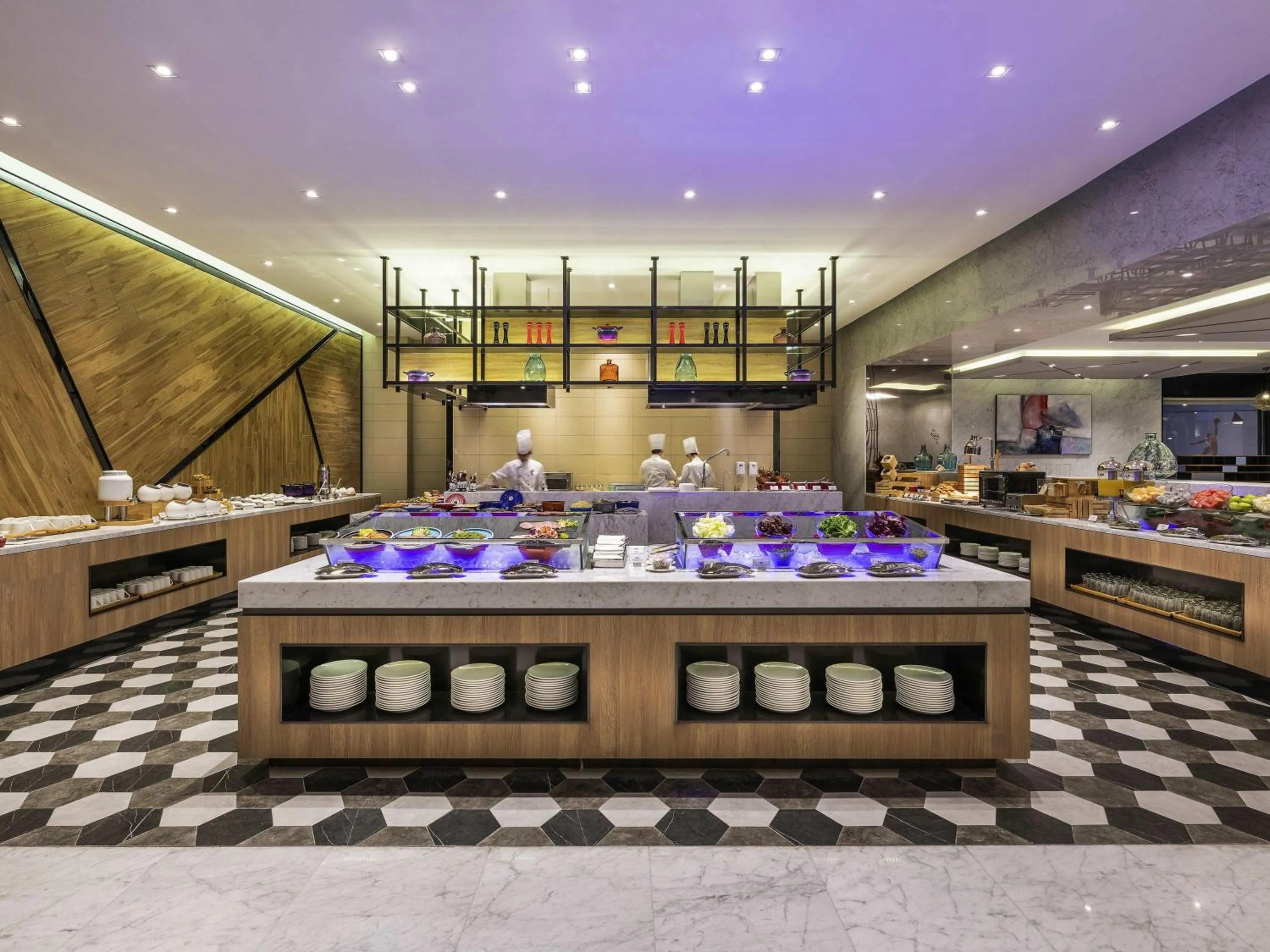 Restaurant/places to eat in Novotel Suites Shanghai Hongqiao