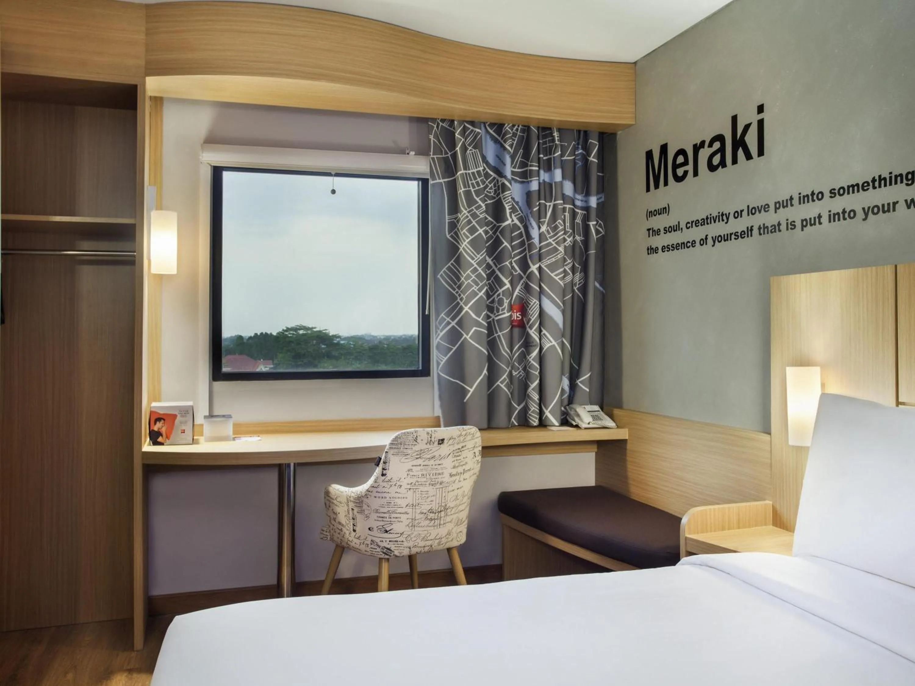 Bedroom, Bed in ibis Pontianak City Center