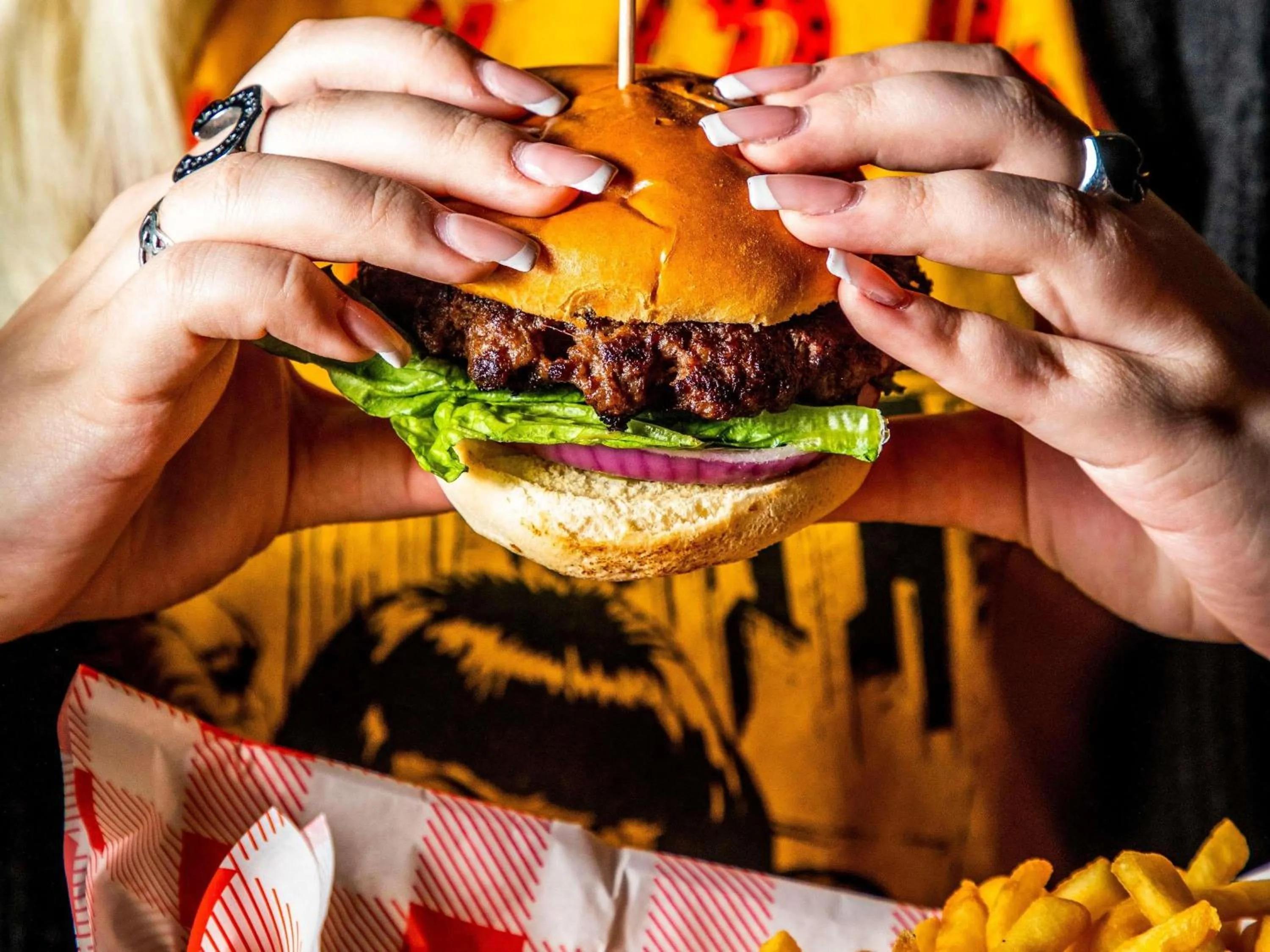 Lounge or bar in ibis Styles Glasgow Central